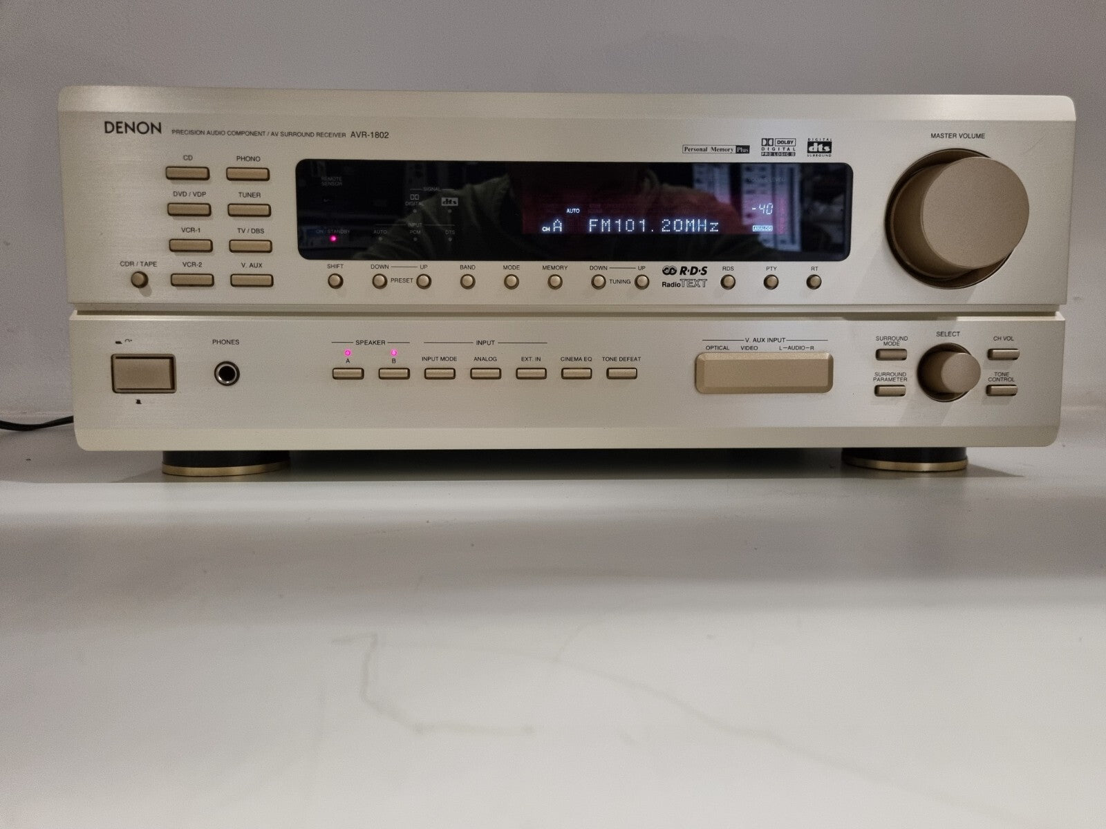 Denon AVR-1802 5.1 Stereo amplifier - Champagne
