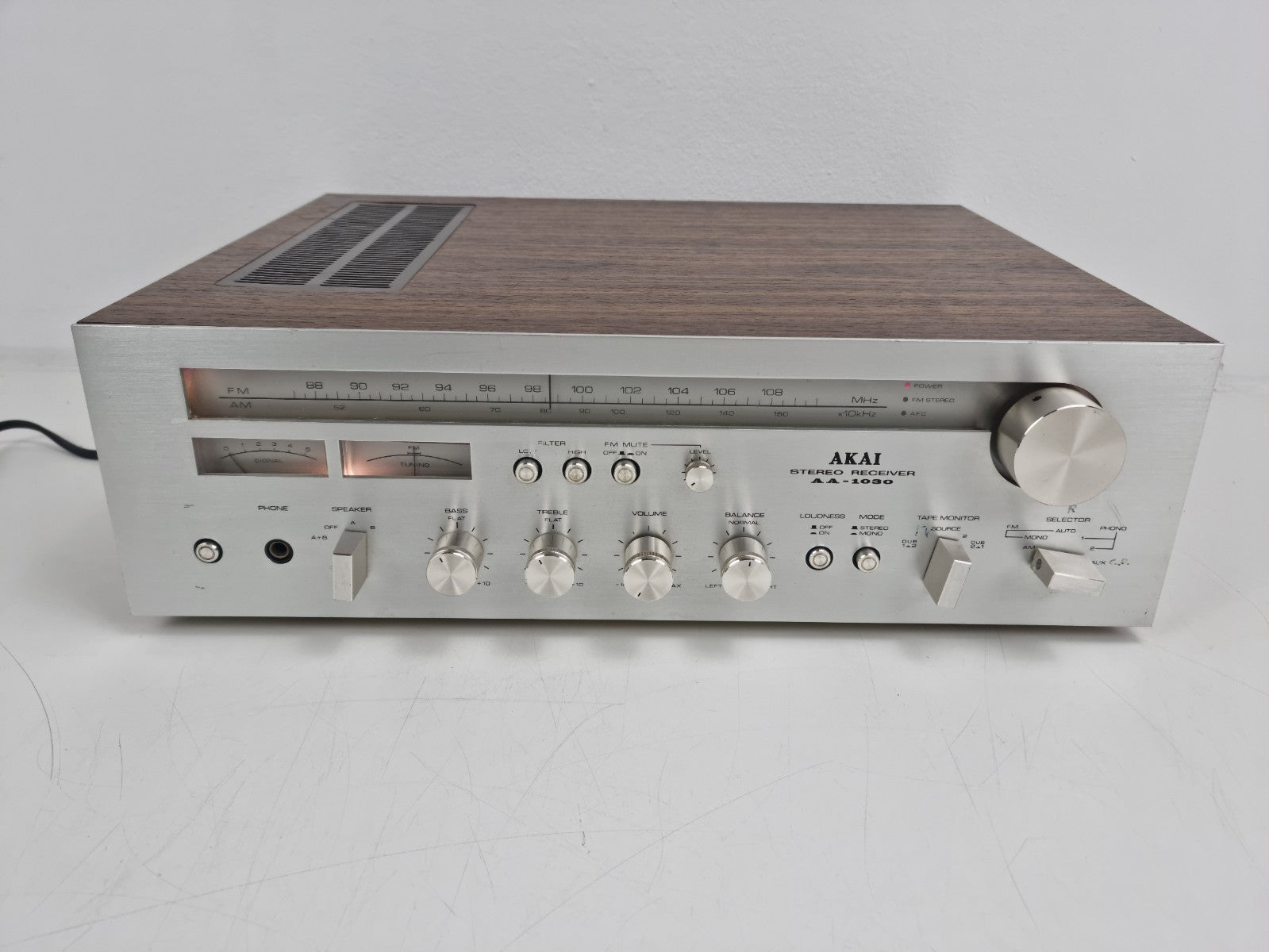 Akai AA 1030 Stereo Receiver