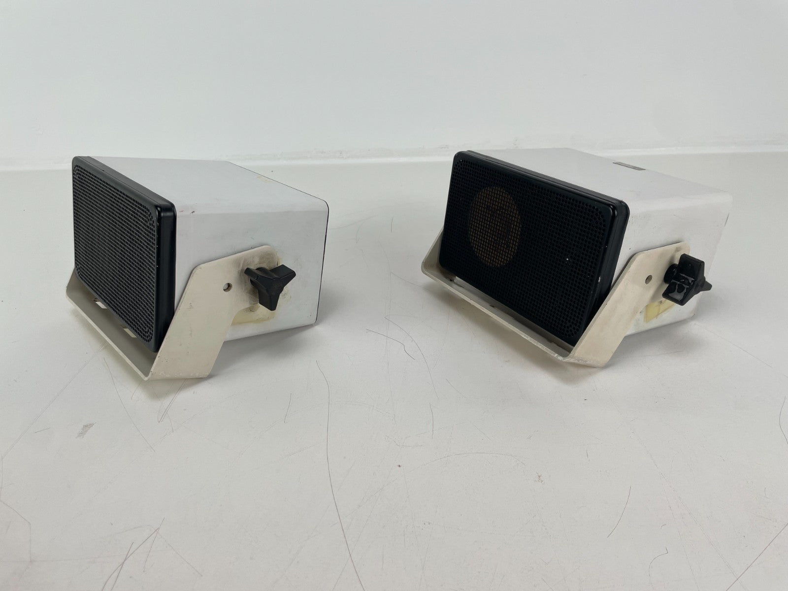 ADS A/D/S Model 2002 Bi-Amplified luidsprekersysteem met versterker