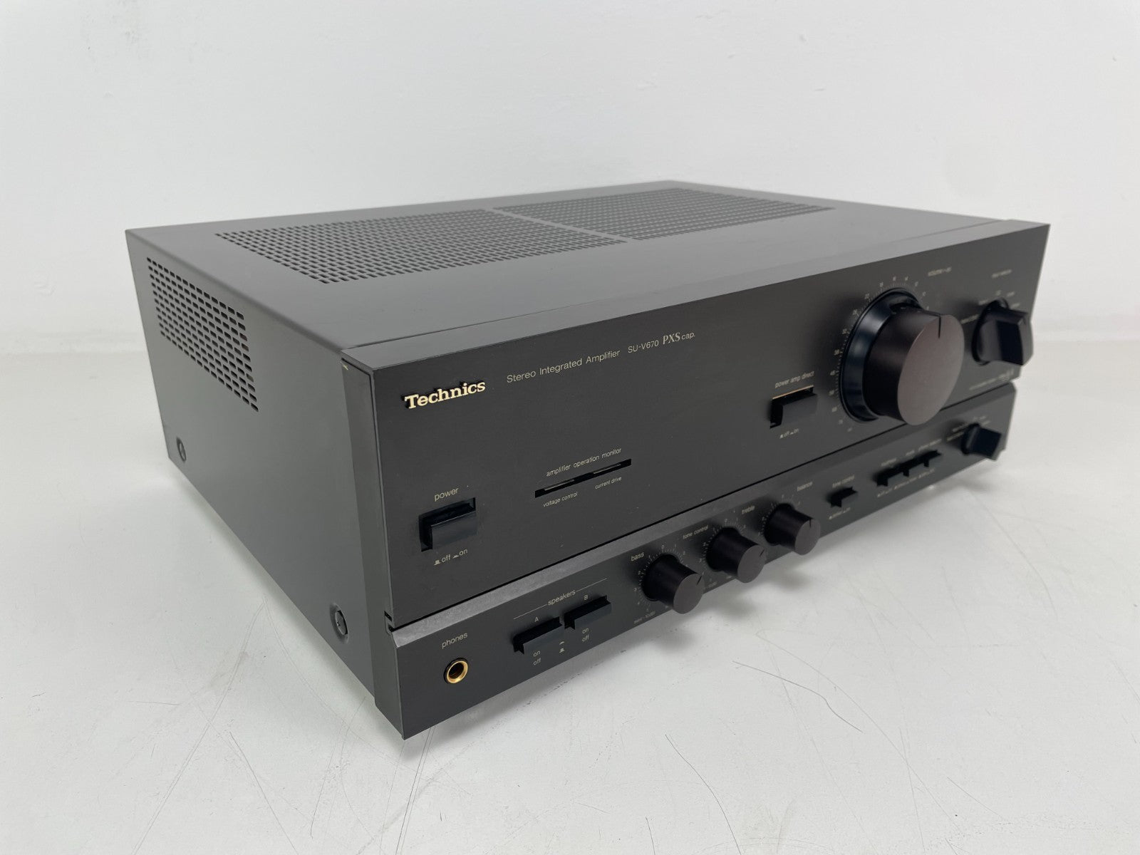 Technics SU-V670 Integrated Amplifier – Mint Condition – V-Series