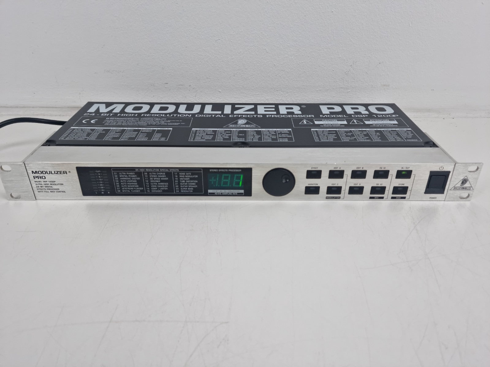 Behringer DSP 1200P Modulizer Pro - In new condition