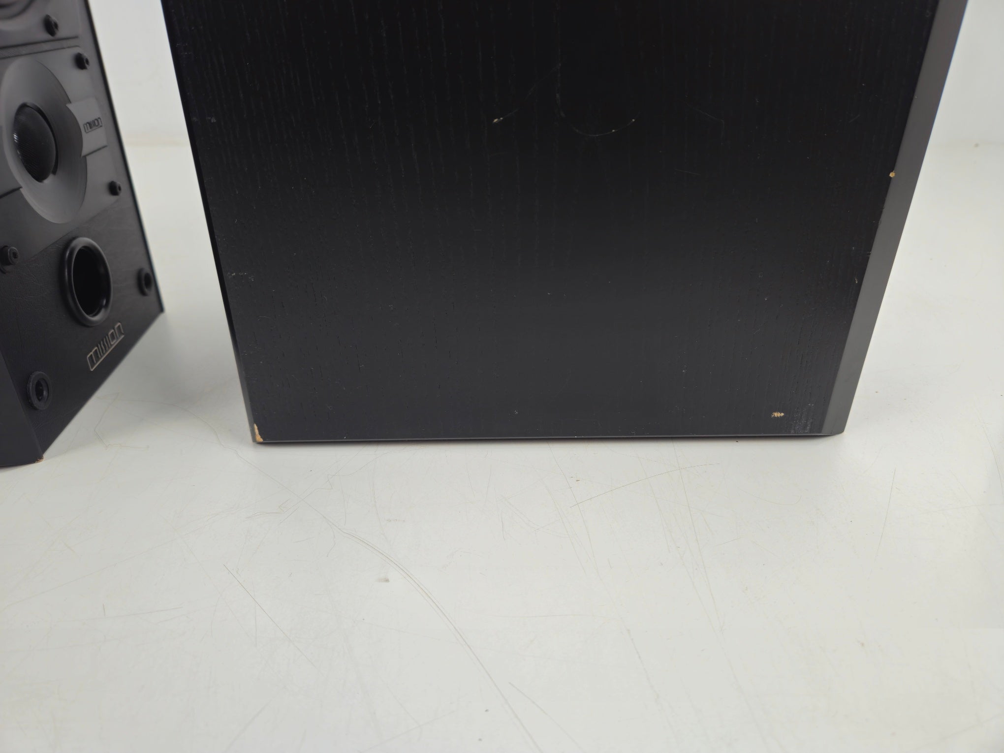Mission - 751 - 2-way reflex bookshelf loudspeaker system - B-wired