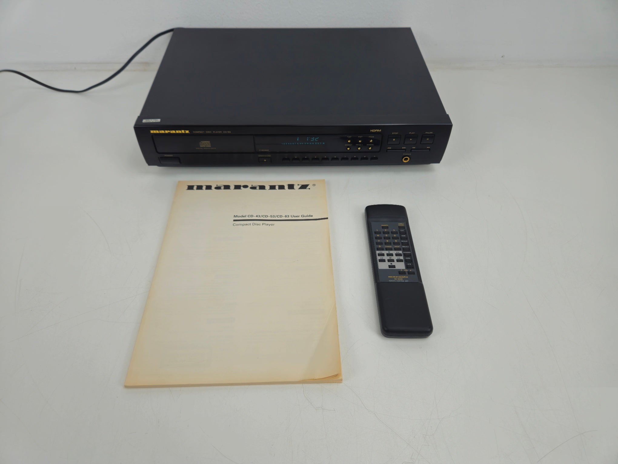 Marantz - CD-63 - Stereo Compact Disc player - Remote and Manual