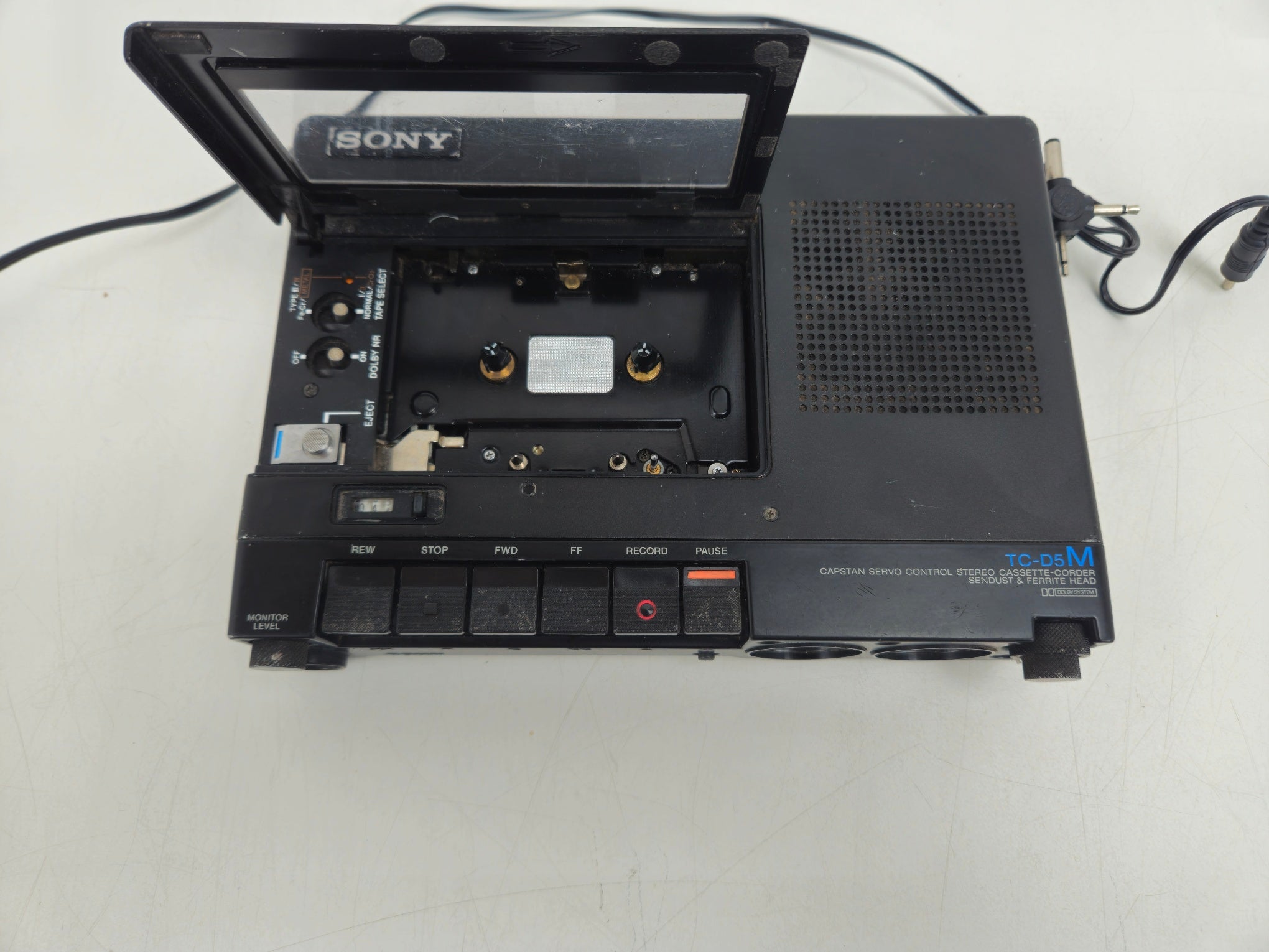 Sony - TC-D5M - Portable Stereo (Pro-audio) Tape Recorder - Serviced (New Belts)