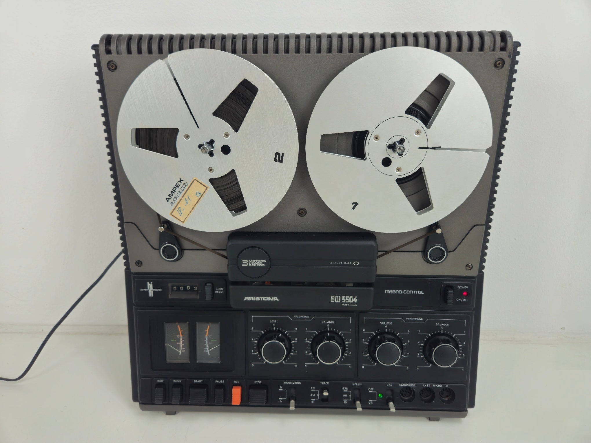 Aristona - EW 5504 - Reel-to-Reel Tape Deck - New Belts - With Dust Cover