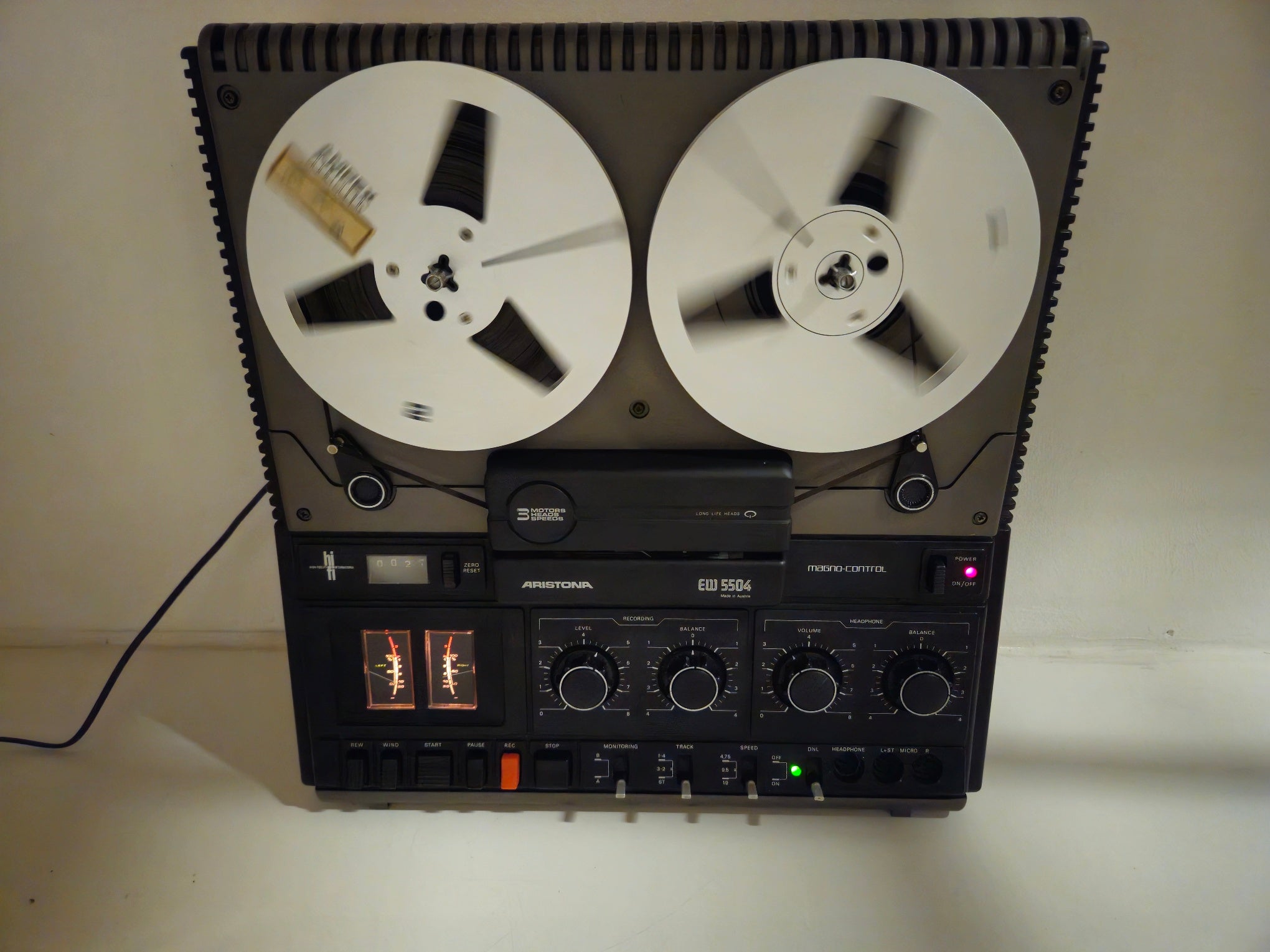 Aristona - EW 5504 - Reel-to-Reel Tape Deck - New Belts - With Dust Cover