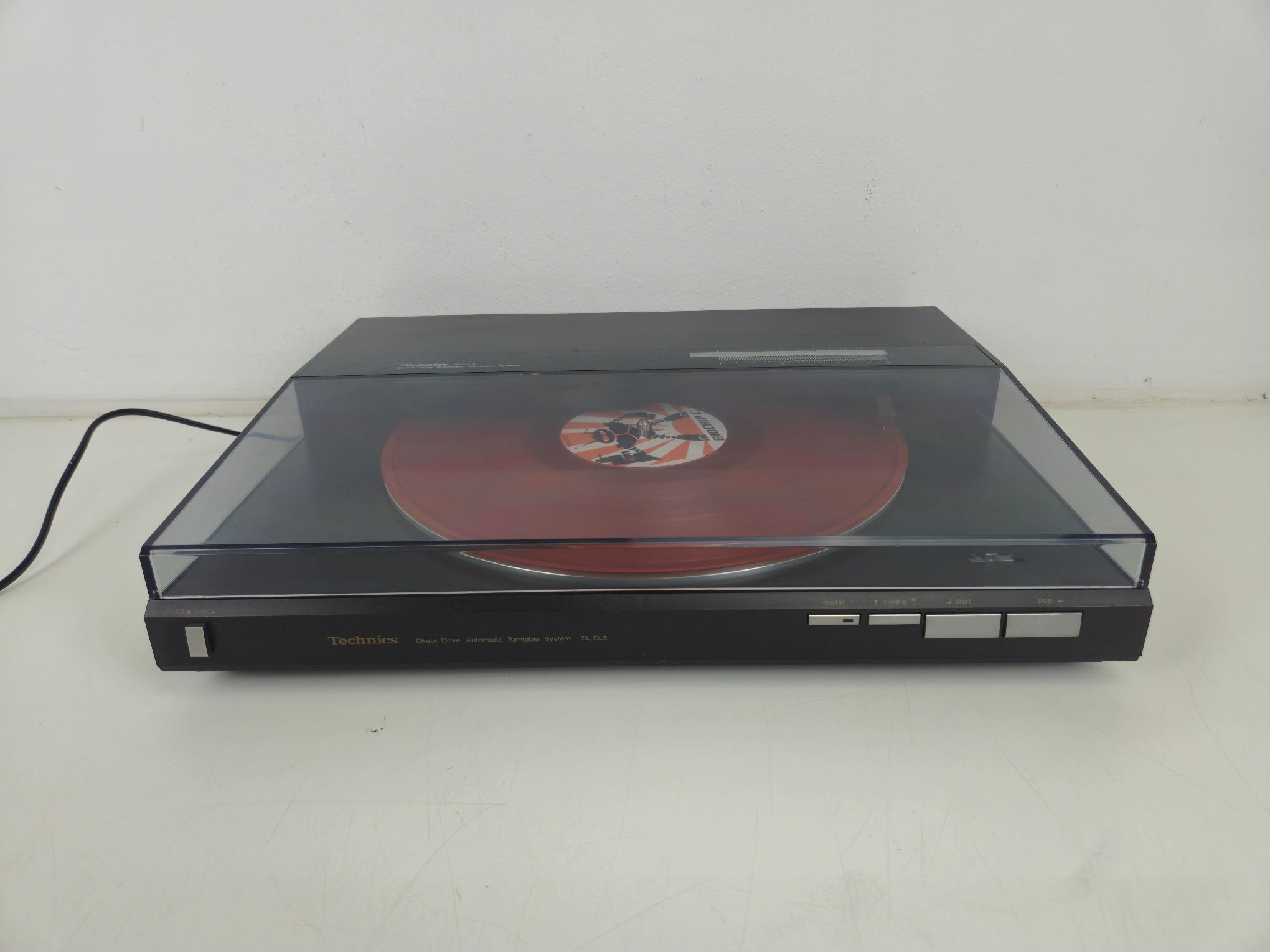 Technics - SL-DL5 - Direct-Drive Fully-Automatic Linear Tracking Turntable