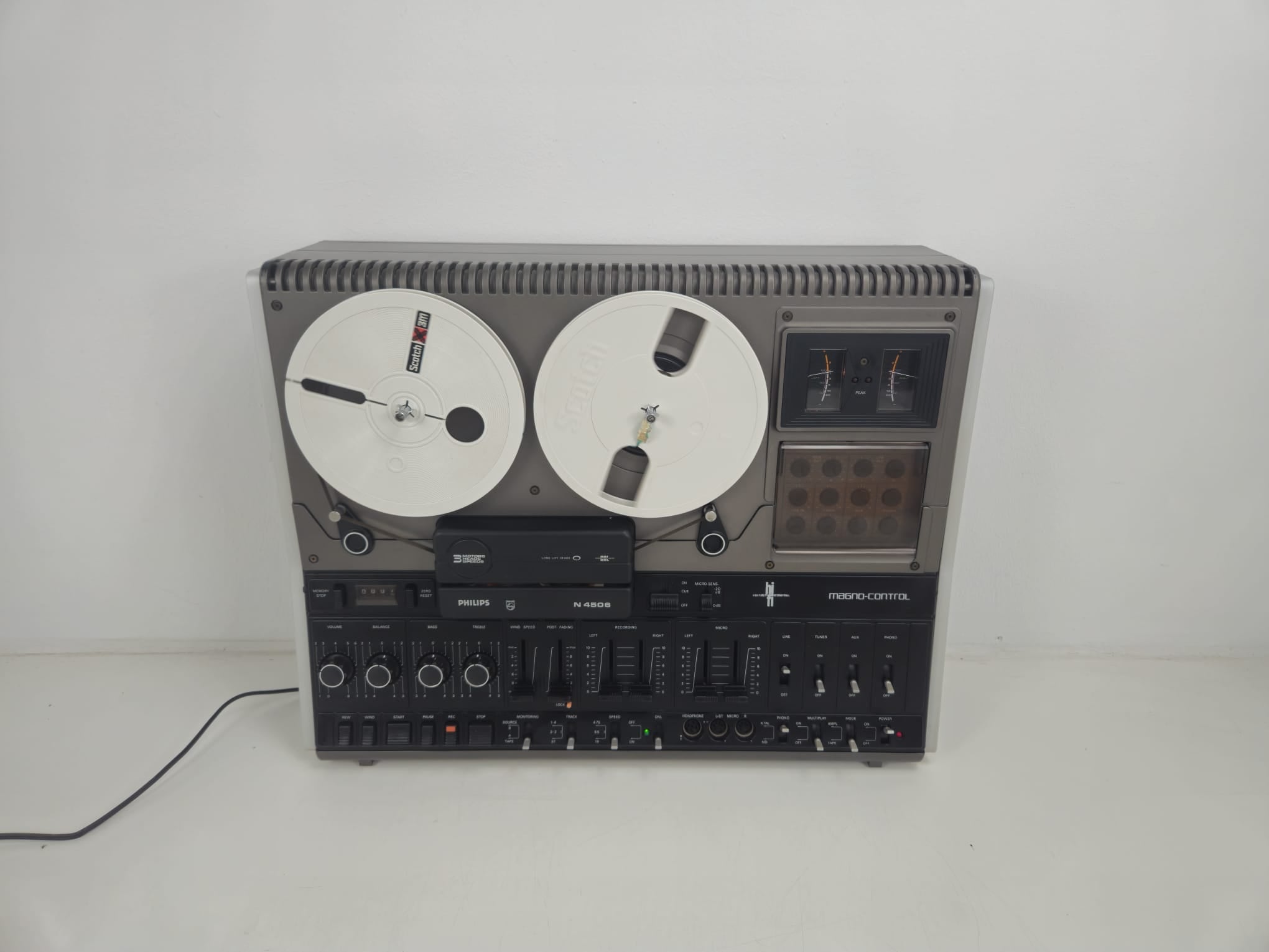 Philips - 4506 - Stereo Tape Deck - New belts - Dust cover