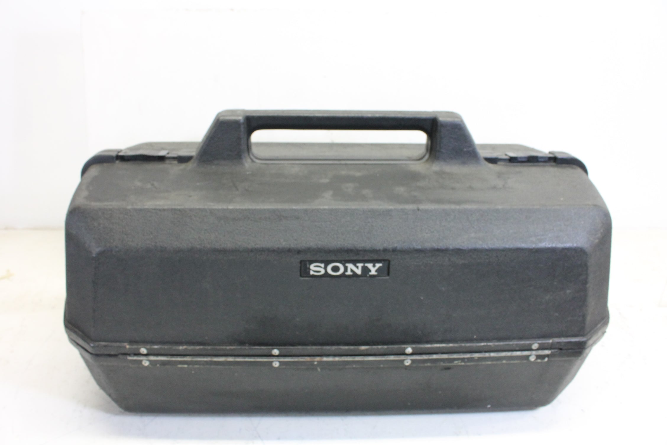 Sony handycam ccd-F330-E - In big camera case - And loads of other accessoires