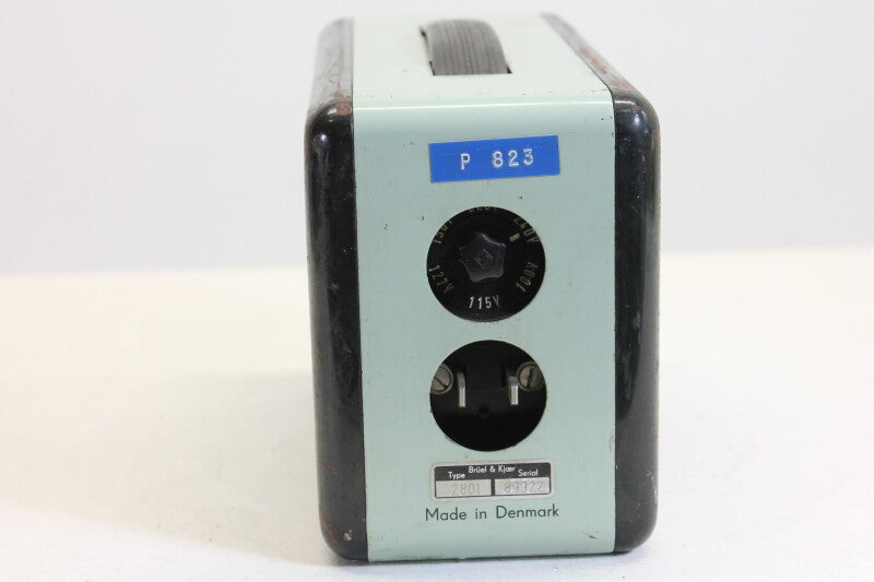 Brüel & Kjaer microphone power supply type 2801