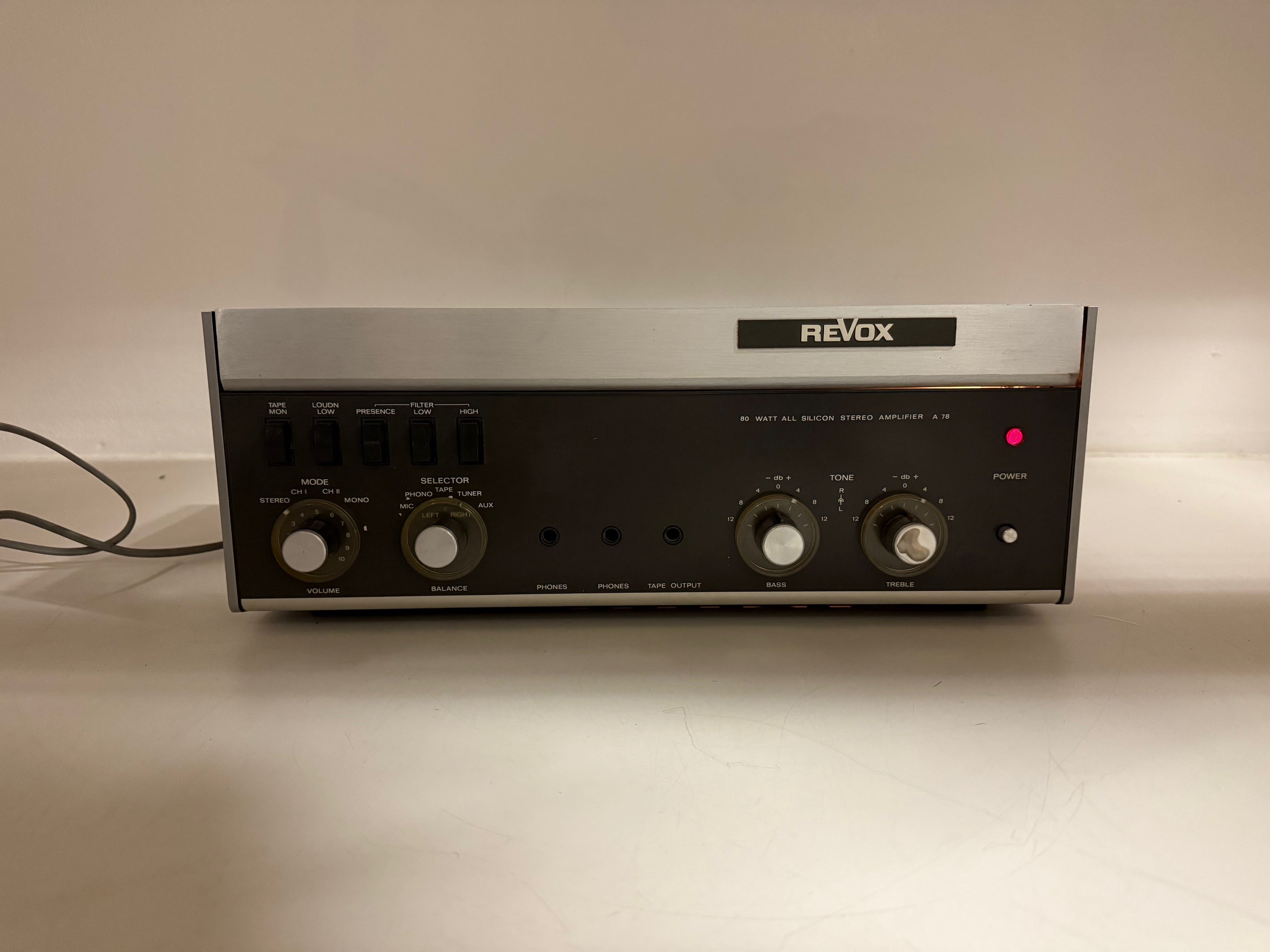 Studer Revox A78 stereo geïntegreerde versterker - volledig nagekeken en onderhouden