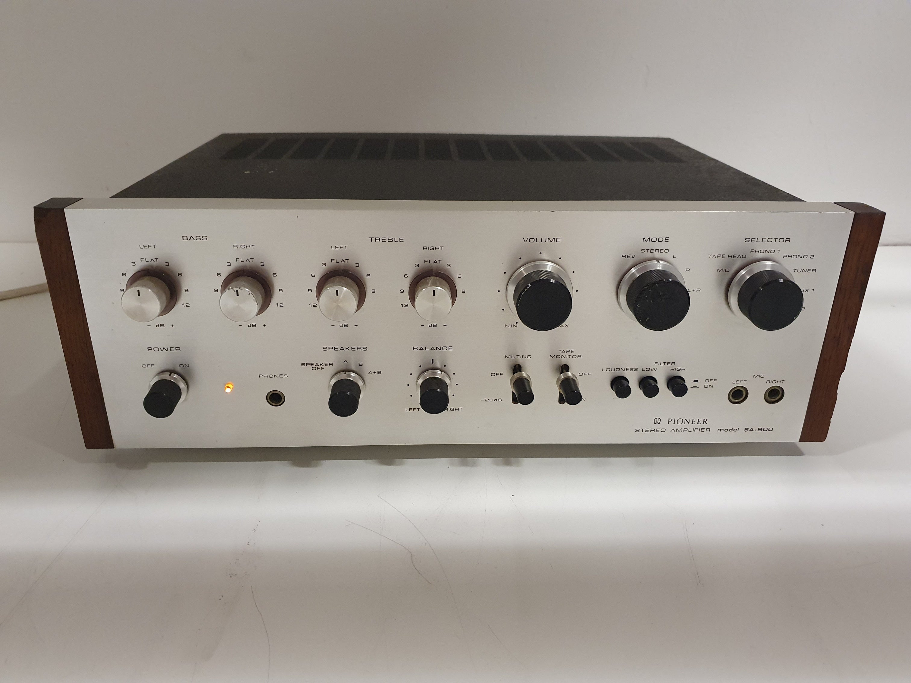 Pioneer SA-900 stereo versterker - volledig nagekeken en onderhouden