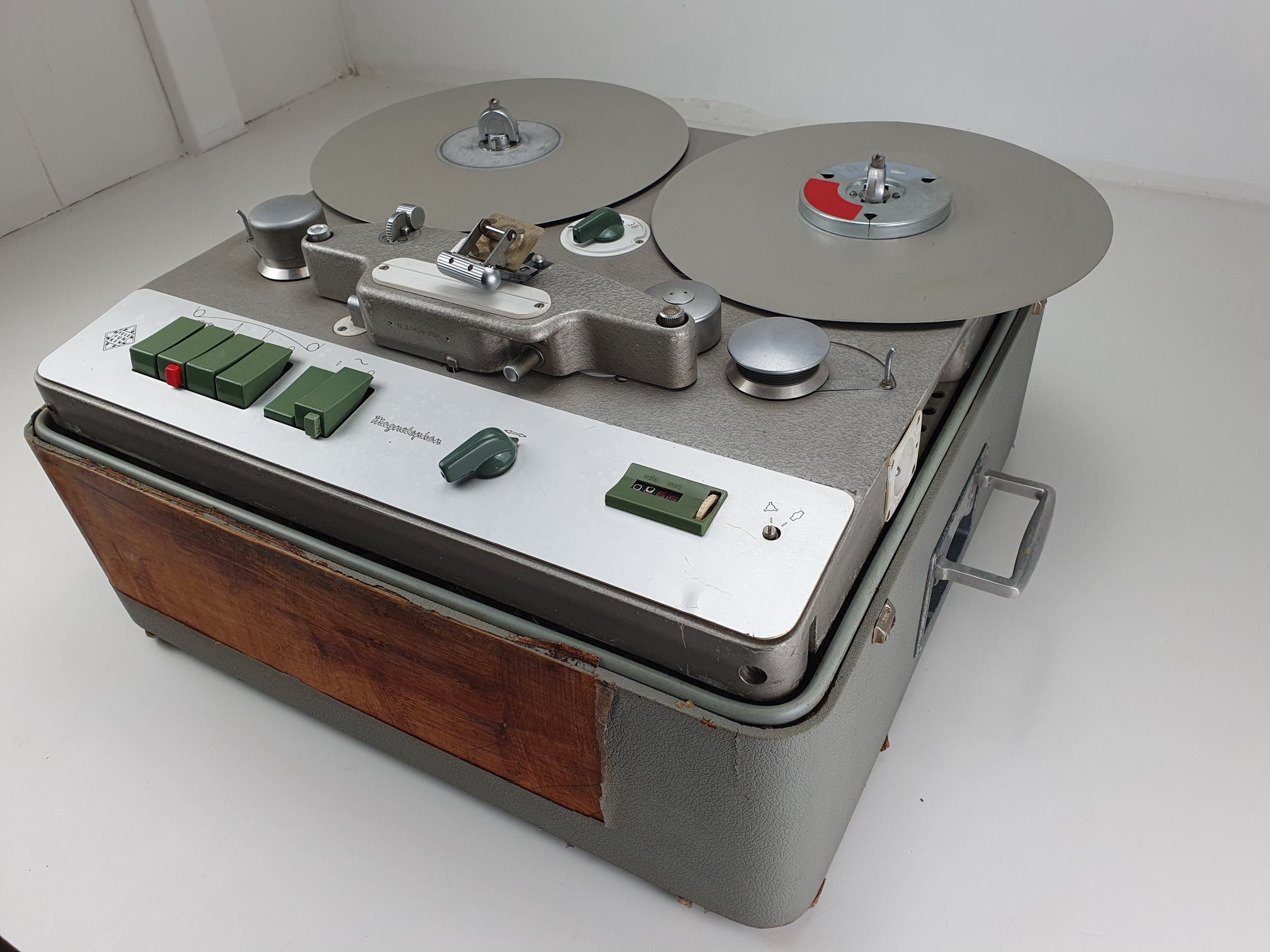 Telefunken M5B stereo bandrecorder in koffer met beschermfolie en handleiding - Onderhoud uitgevoerd