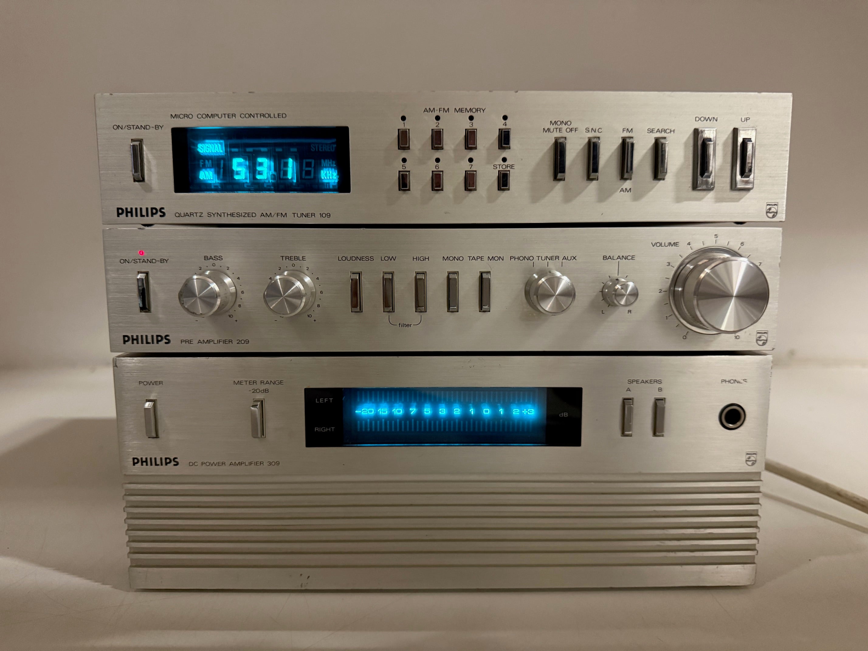 Philips 22AH109 tuner / 22AH209 voorversterker / 22AH309 eindversterker set - handleidingen