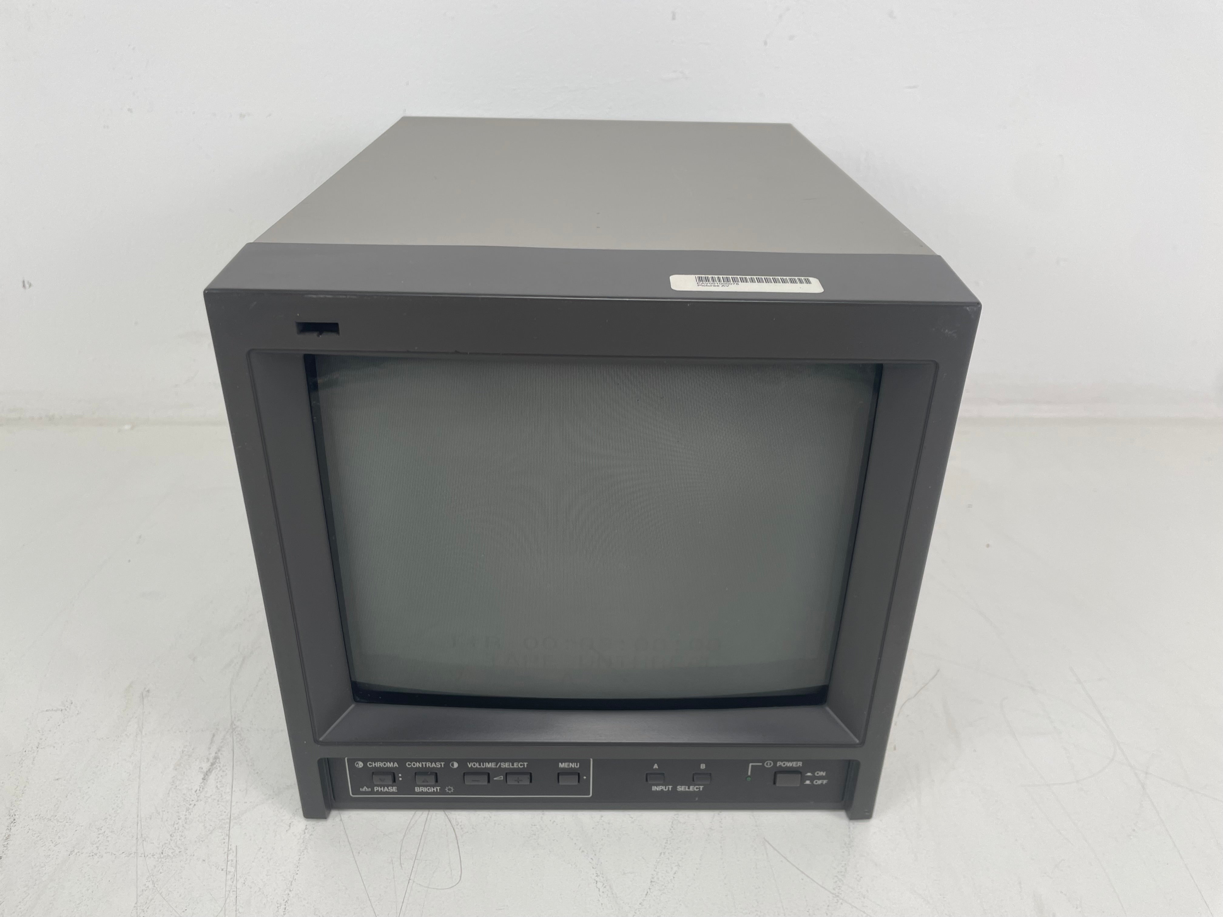 JVC - TM-A101G(E) - Portable CRT Monitor ²