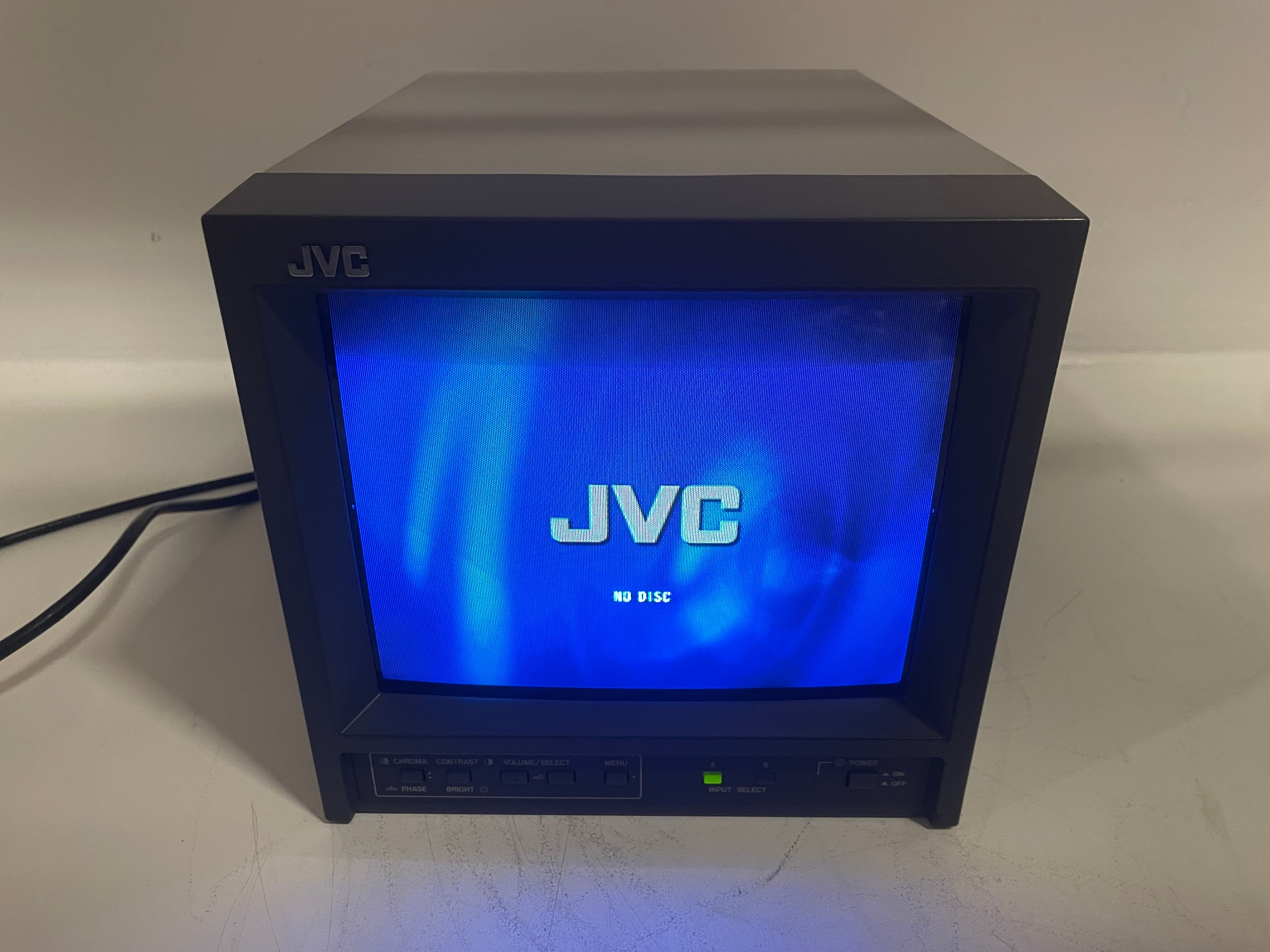 JVC - TM-A101G(E) - Portable CRT Monitor ³
