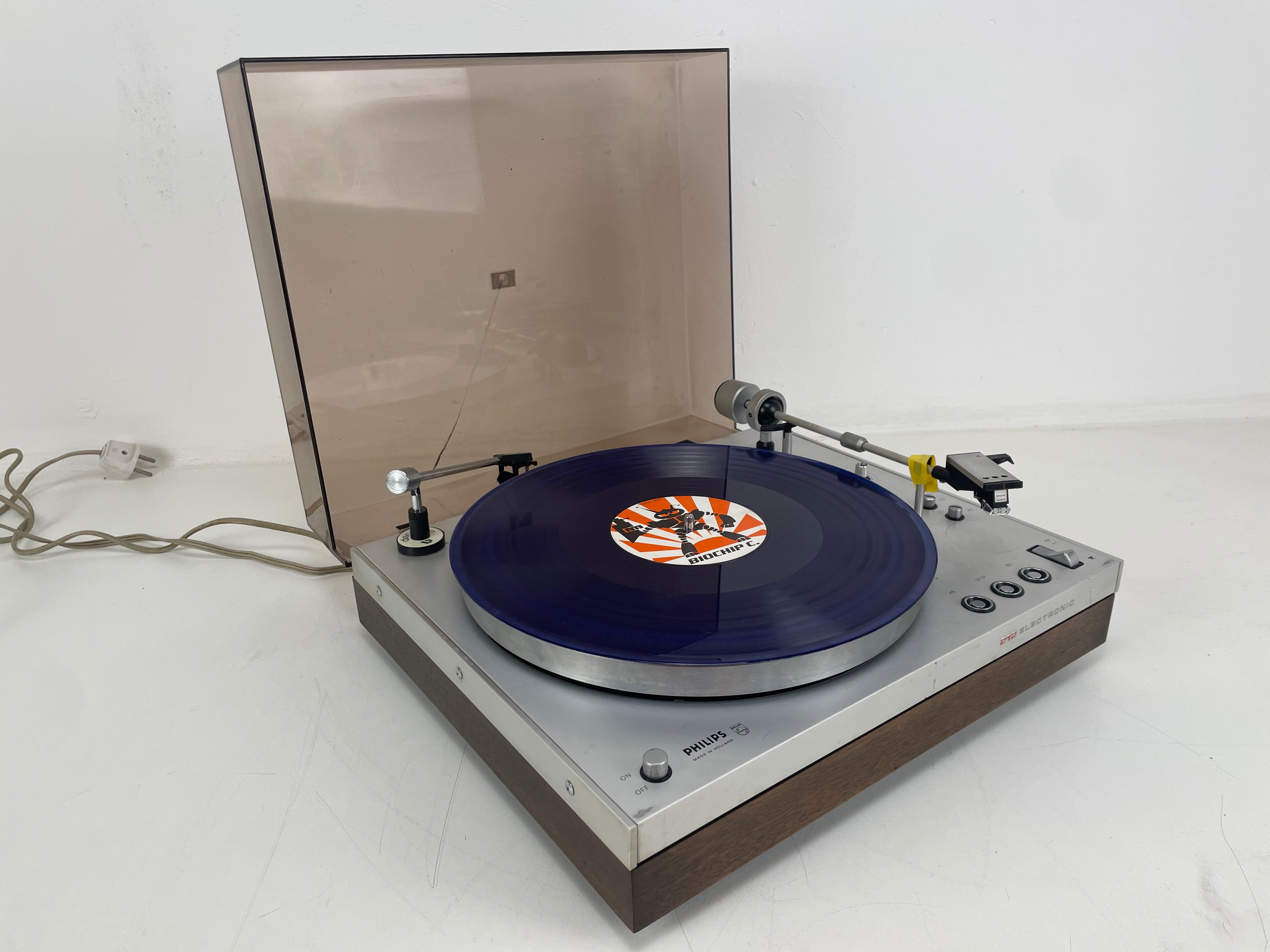 Philips - 212 Platenspeler - Riemaandrijving + Discofoonborstel