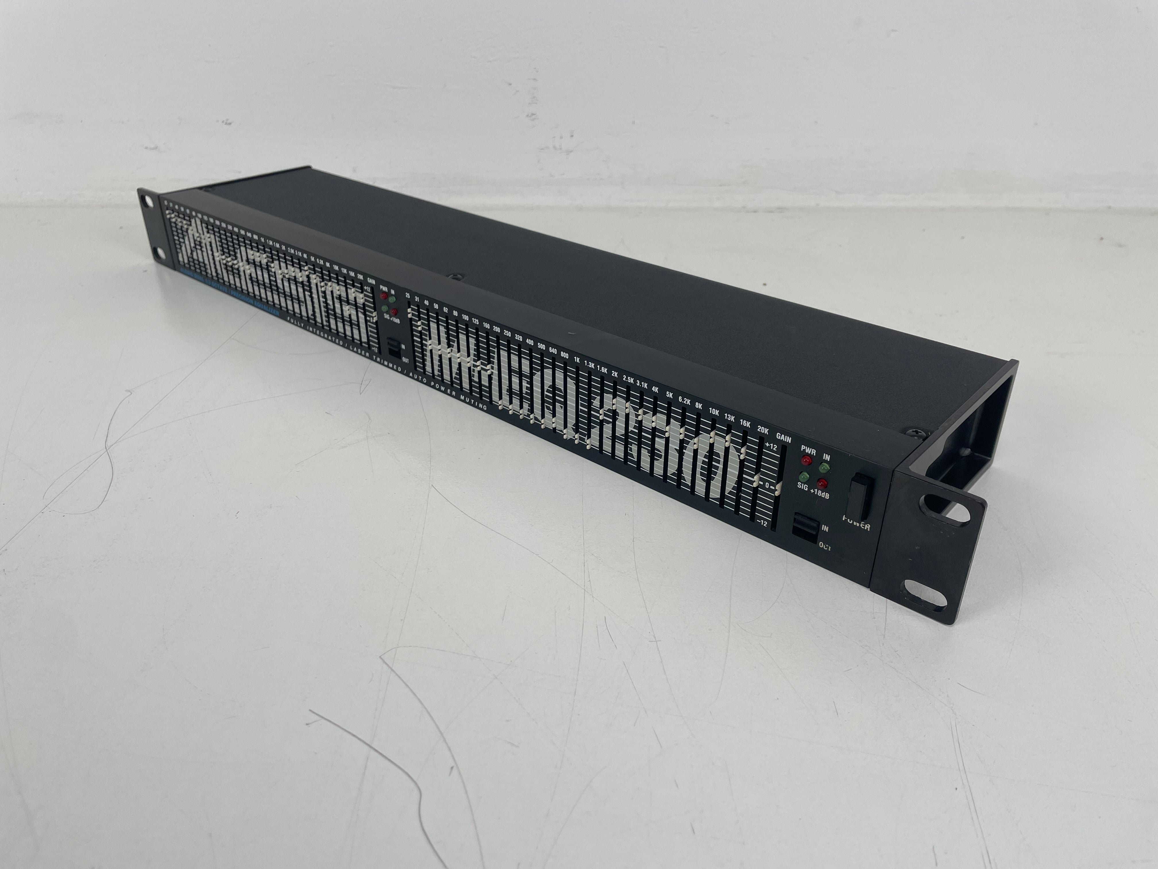 Alesis - M-EQ230 - Inc. Adapter