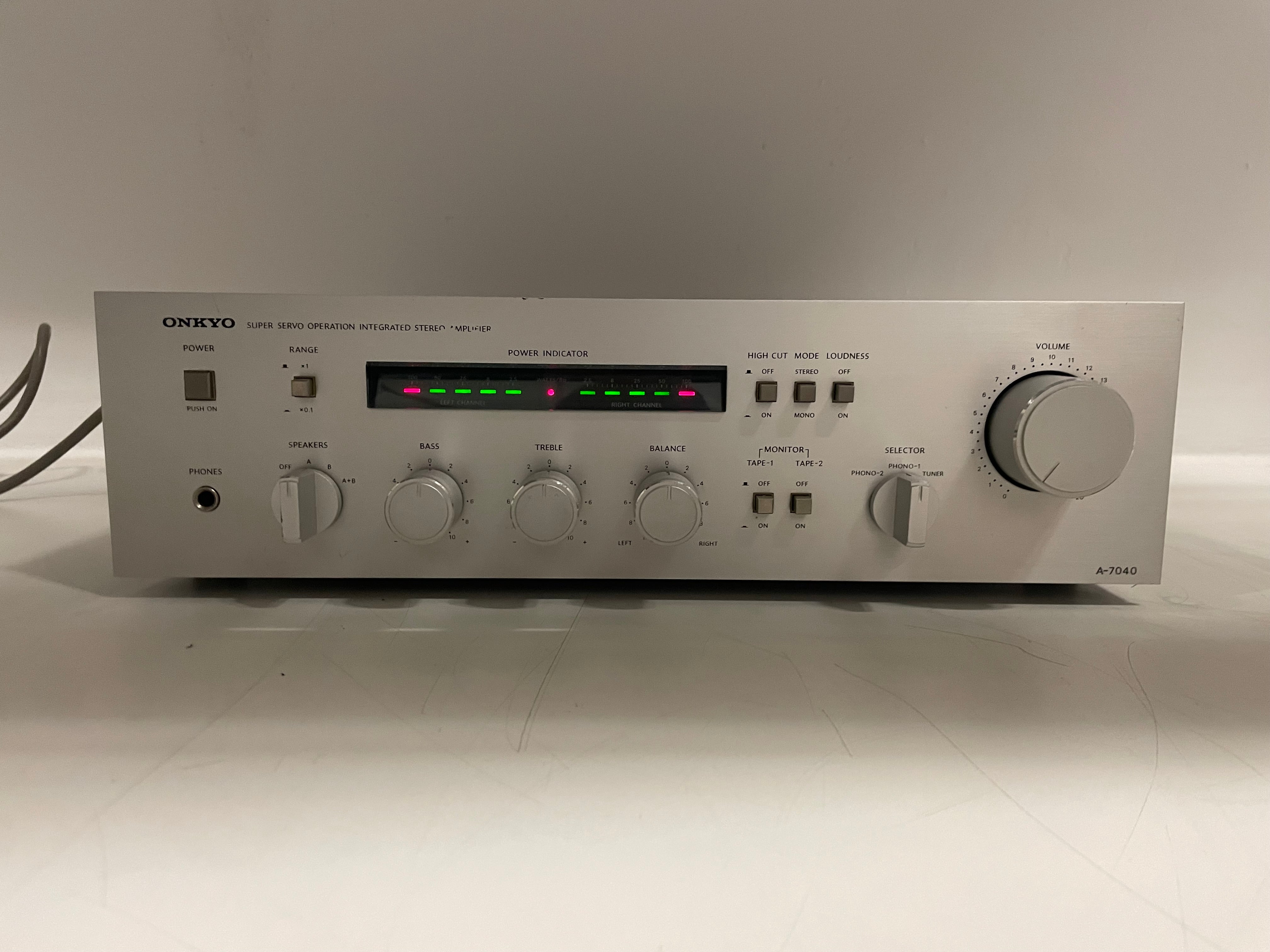 Onkyo - A-7040 - Integrated Stereo Amplifier