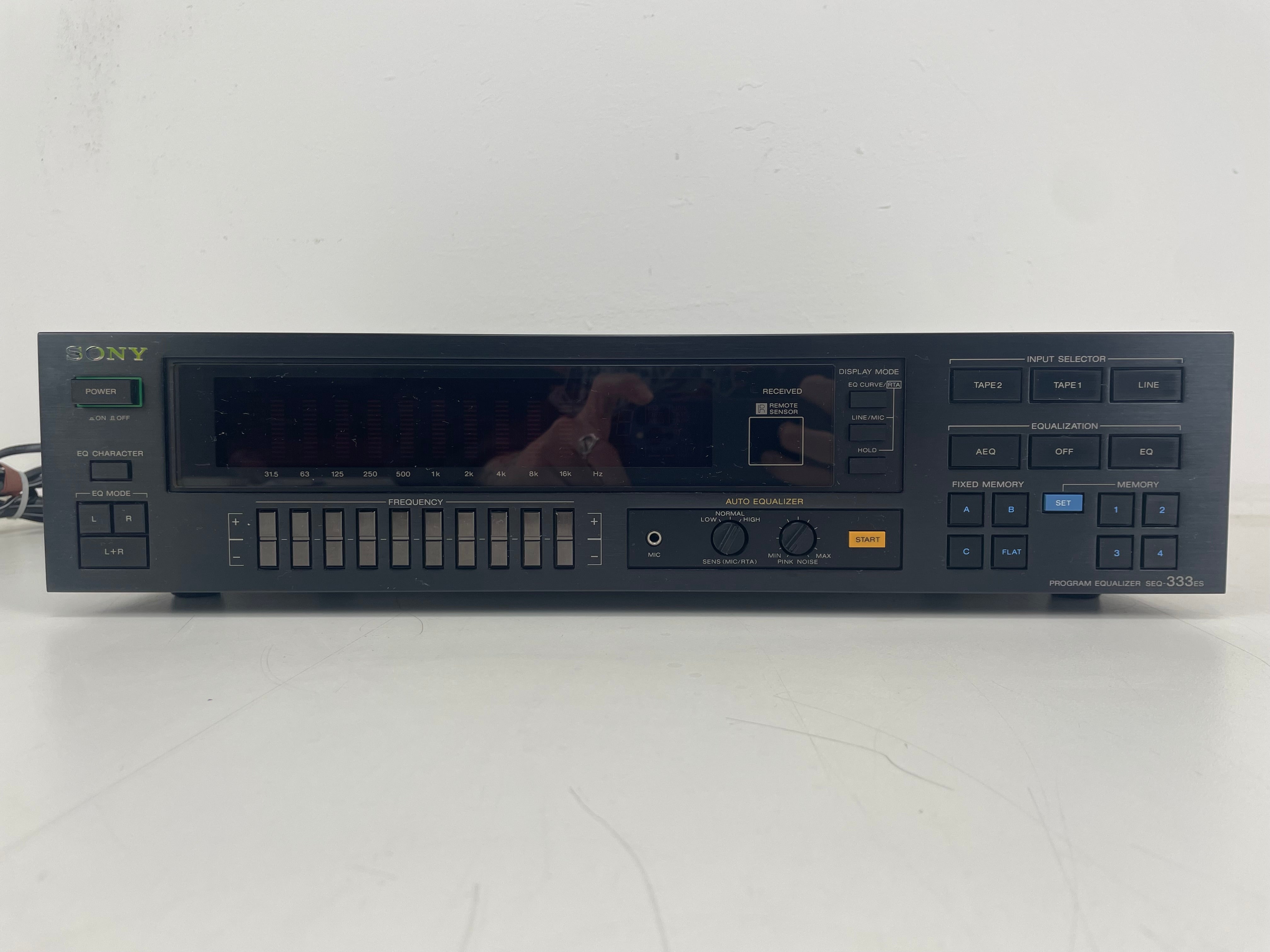 Sony SEQ-333ES - Programma-equalizer - Inclusief originele batterijen en afstandsbediening