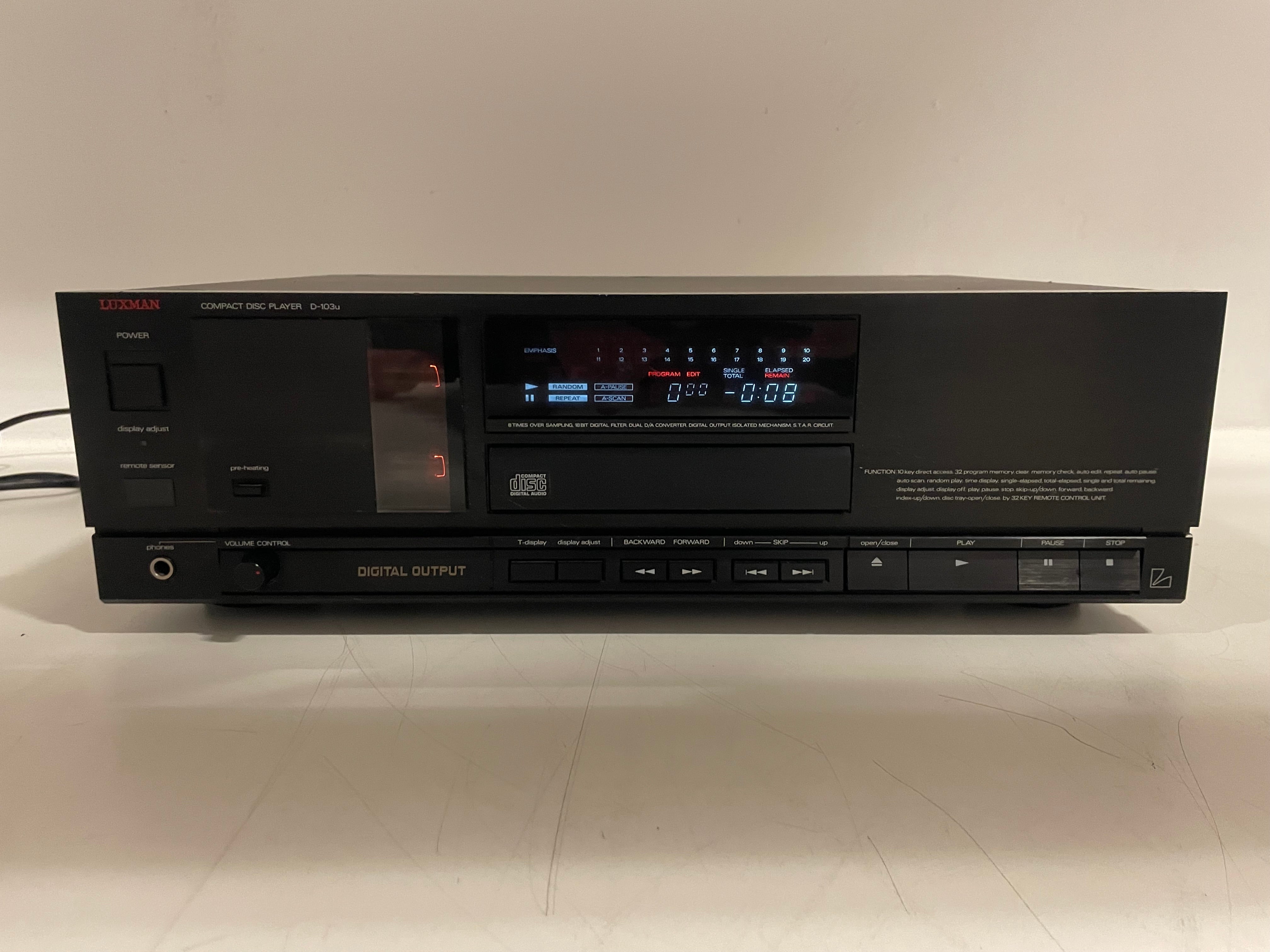 Luxman - D-103u - Compact Disc Player - Tube CD Player