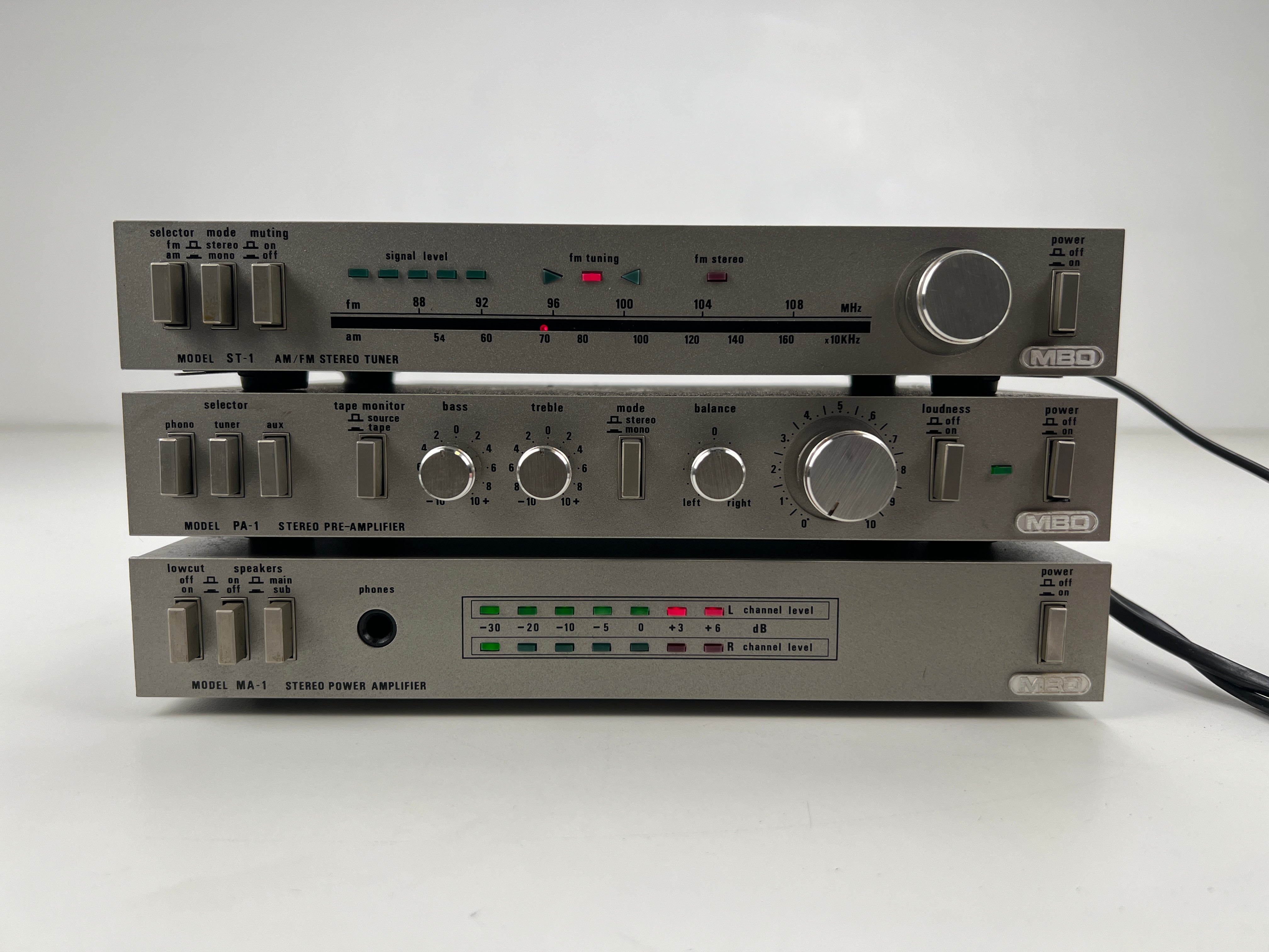 MBO Schmidt & Niederleitner MA-1 Eindversterker - PA-1 Voorversterker - ST-1 Tuner