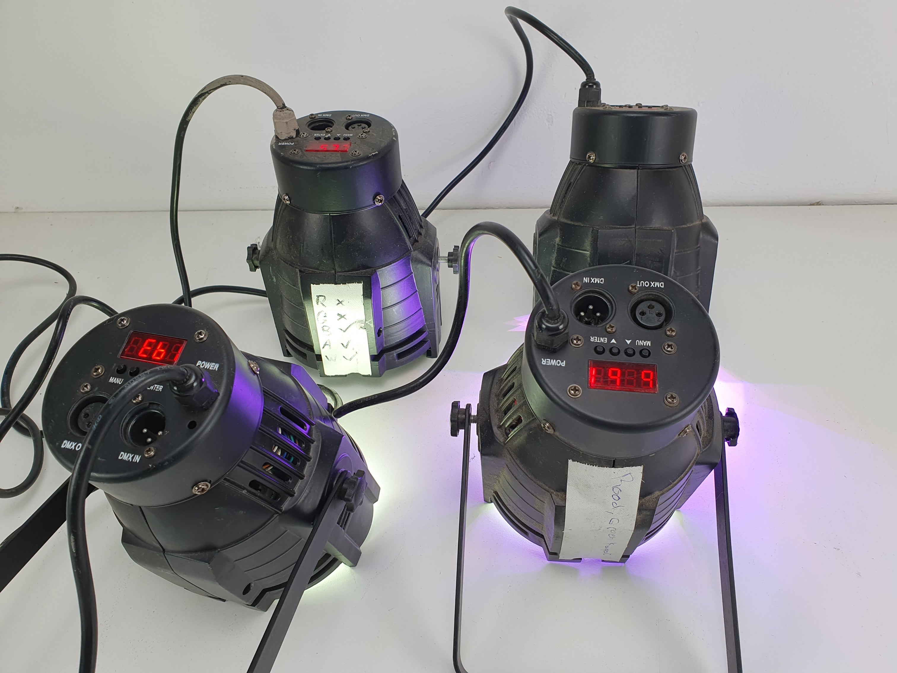 Onbekend kavel met 4 led podiumlampen