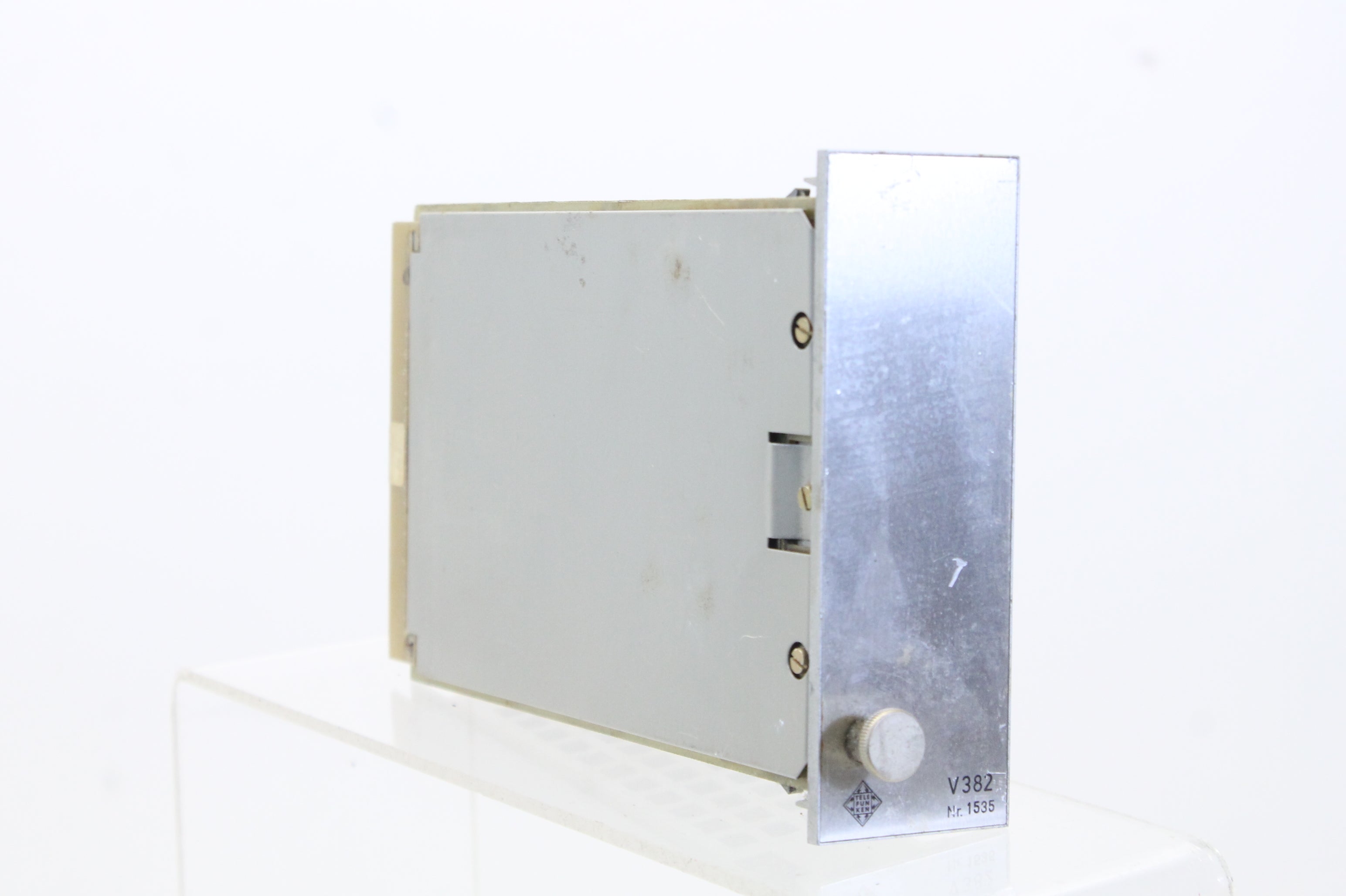 Telefunken V382 lijndistributieversterker