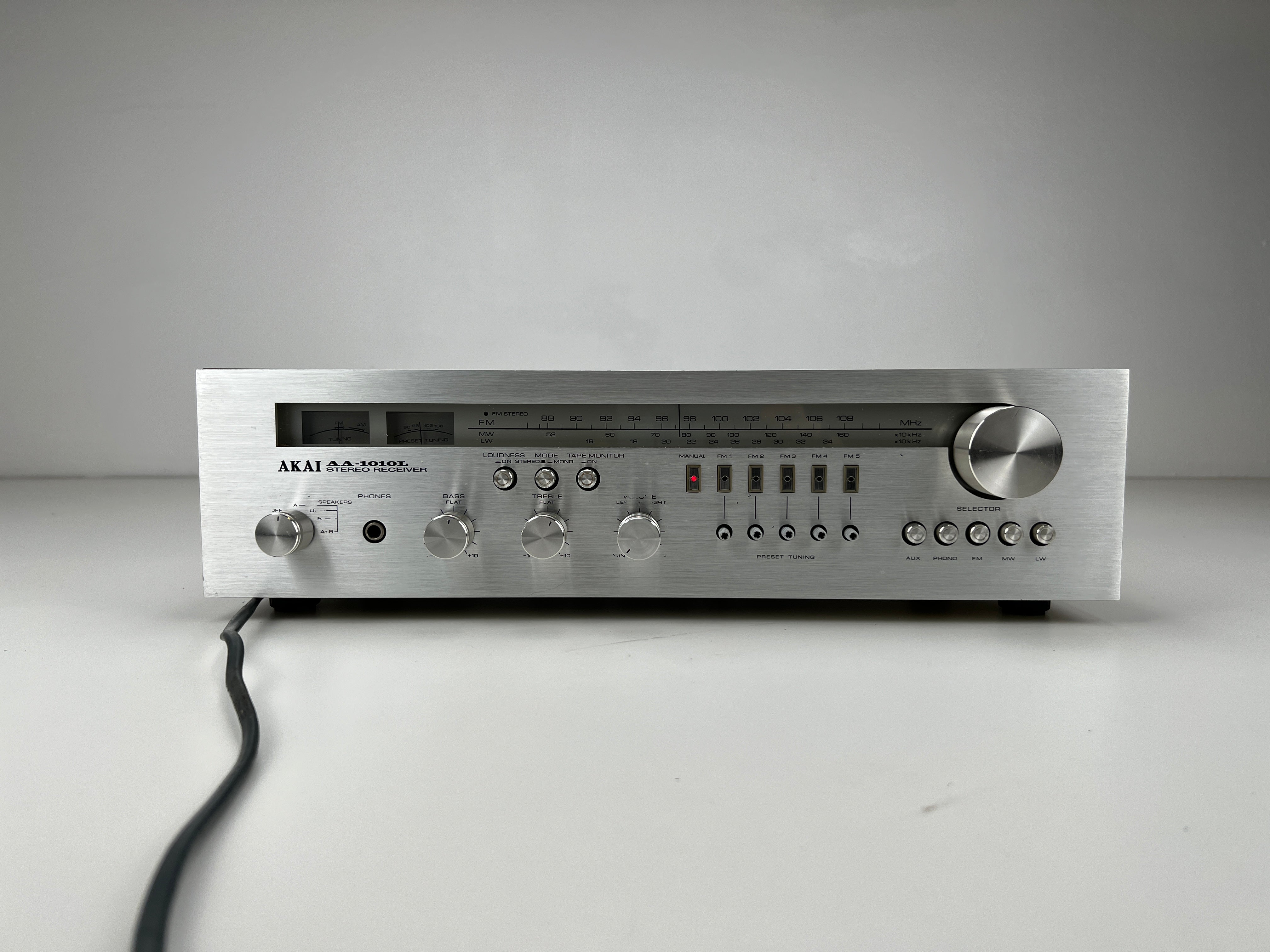 Akai AA-1010L - Vintage stereo-ontvanger