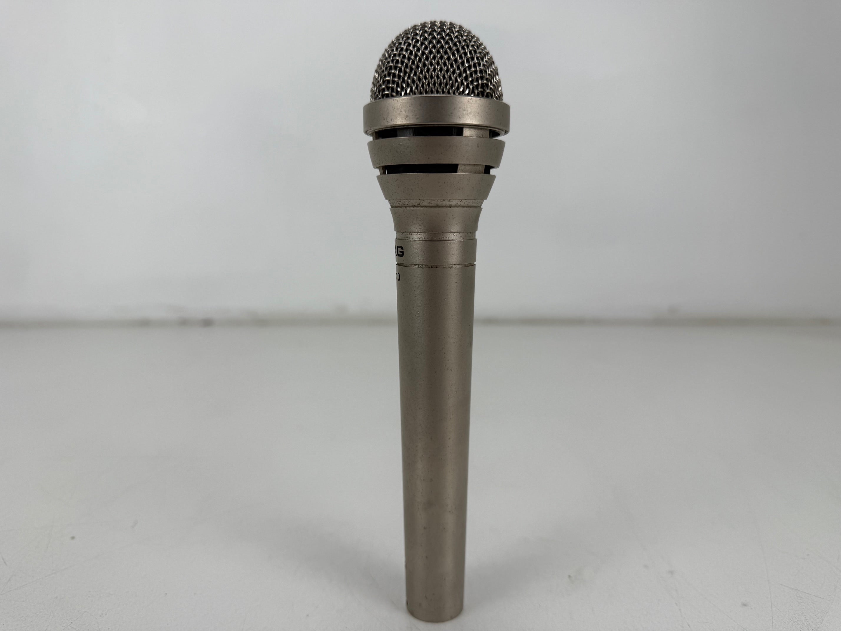 AKG D310 Dynamic Microphone With Original Case