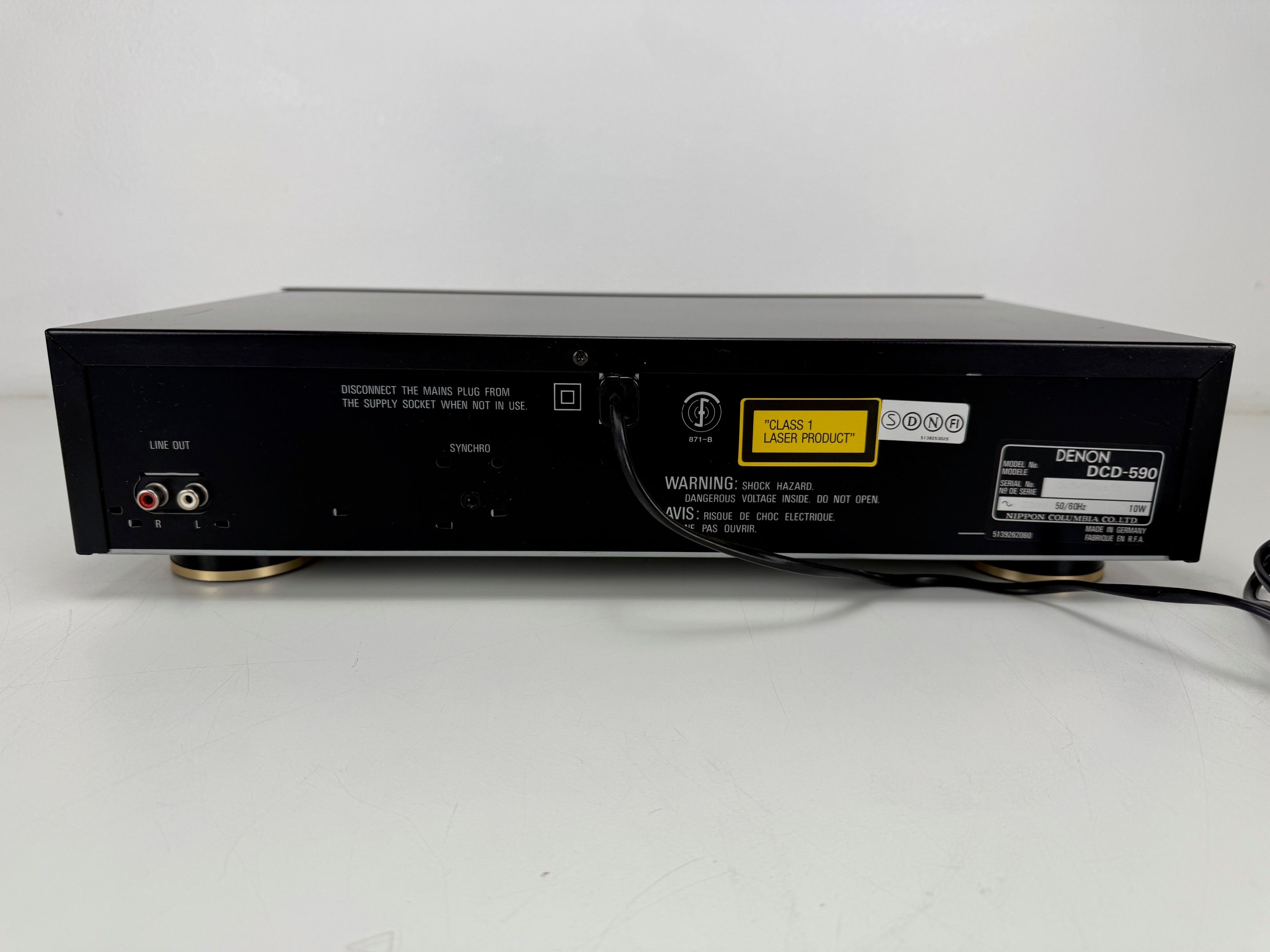 Denon DCD - 590 PCM Audio Technology / Compact Disc Player