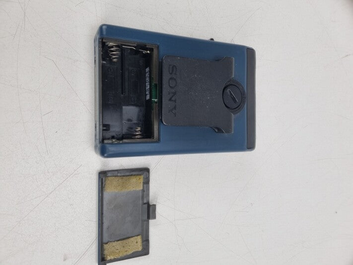 Sony SRF-33W FM/AM Walkman Radio with Belt Clip, Blue, Tested & Working