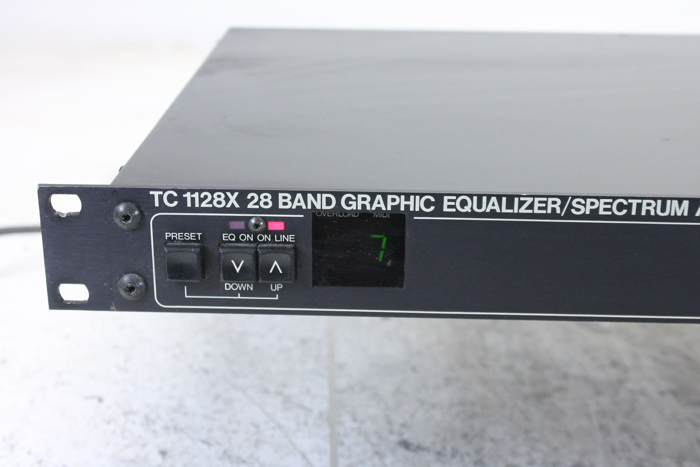 TC Electronic TC 1128X 28 band graphic equalizer/spectrum analyzer (No.9)