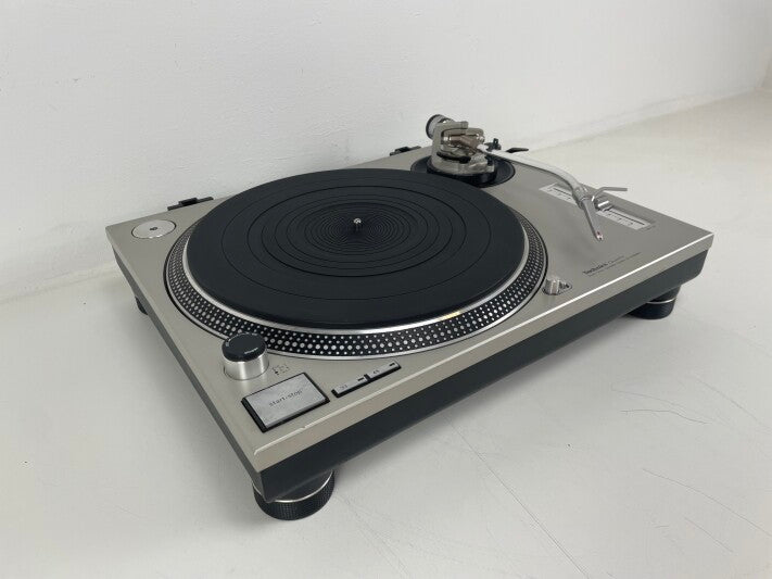 Technics SL-1200MK2 Turntable - Without Dustcover - With Ortofon Concorde