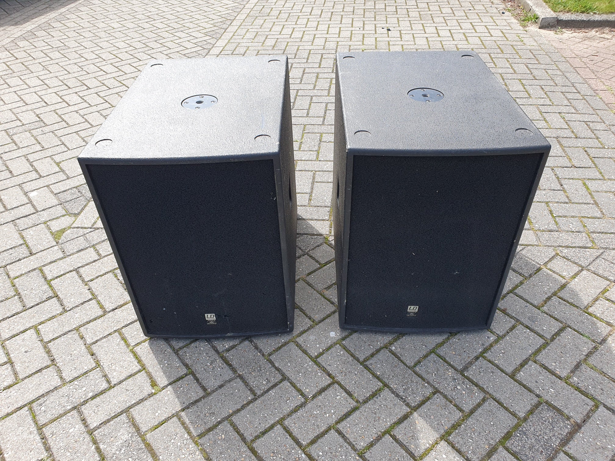 LD Systems LDESUB18 set van twee 800W 8 ohm passieve PA-luidsprekers