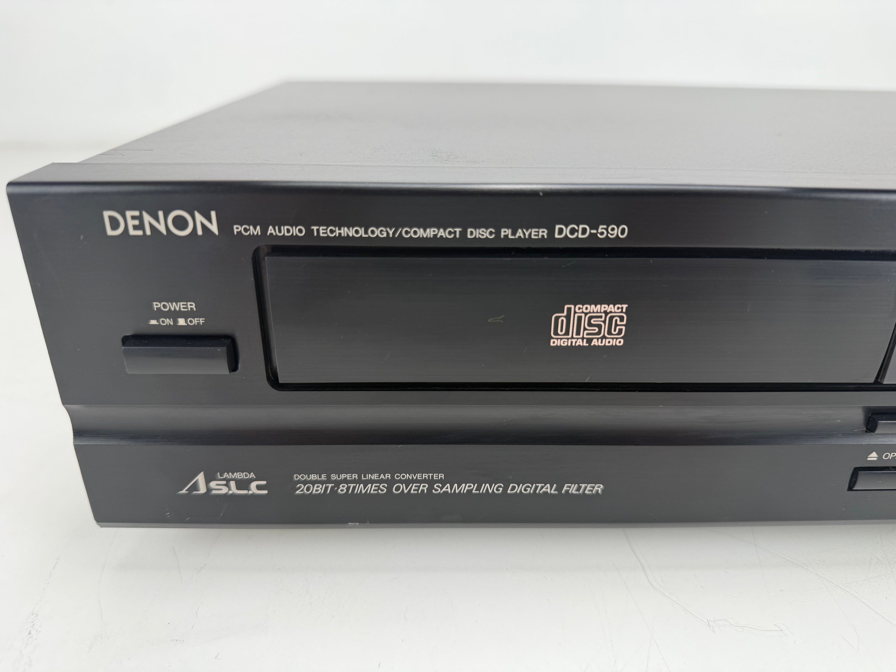Denon DCD - 590 PCM Audio Technology / Compact Disc Player