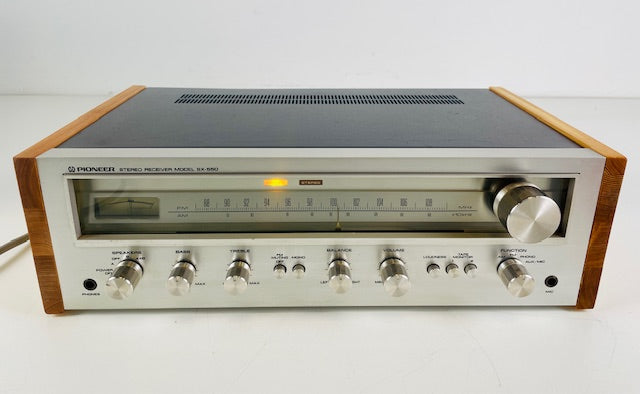 Pioneer Model SX - 550 Stereo Receiver - Serviced/Recapped/New side pannels