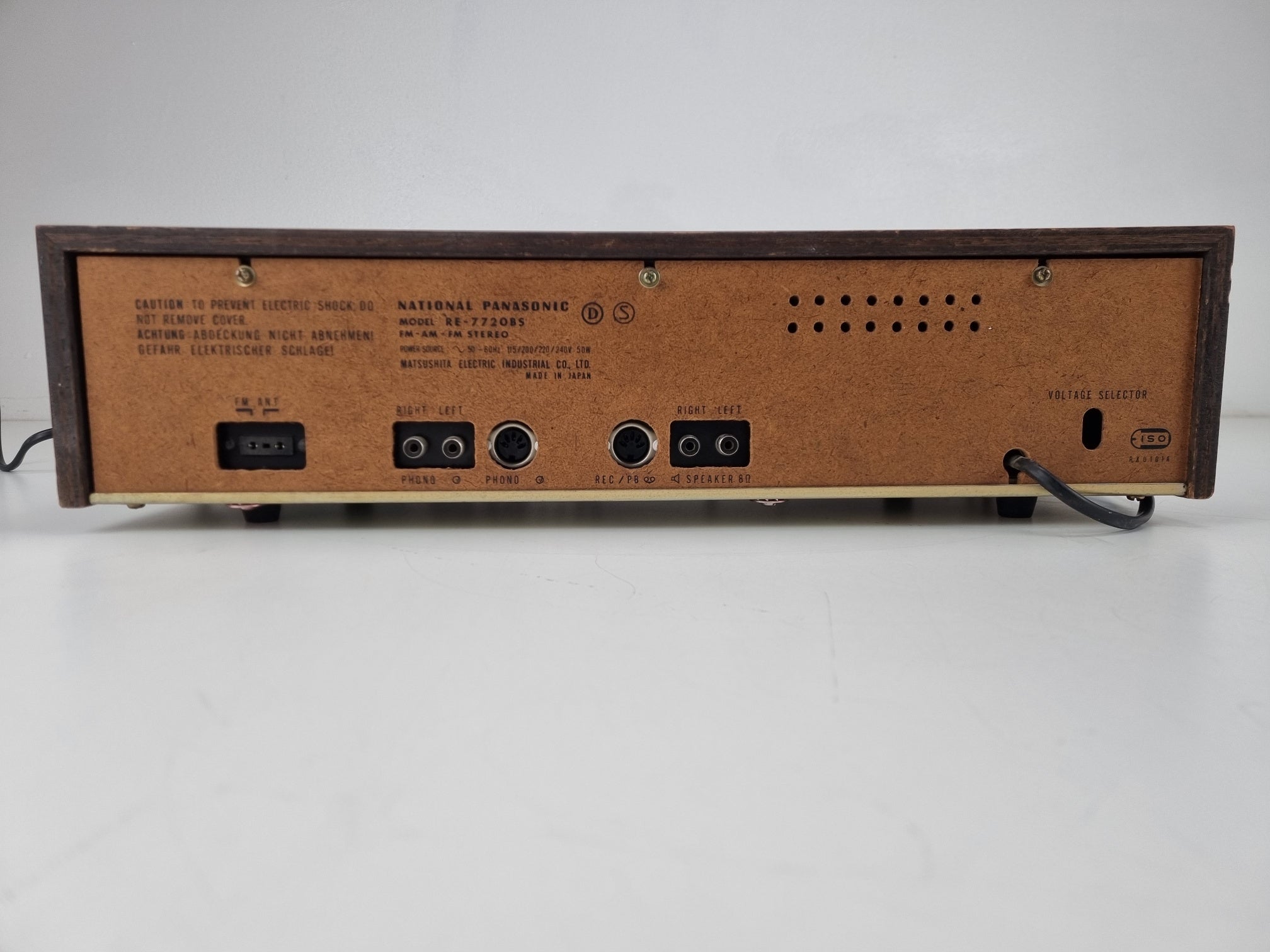 Panasonic RE-7720BS - FM-AM Stereo - Nieuwe verlichting - Potentiometer gereinigd