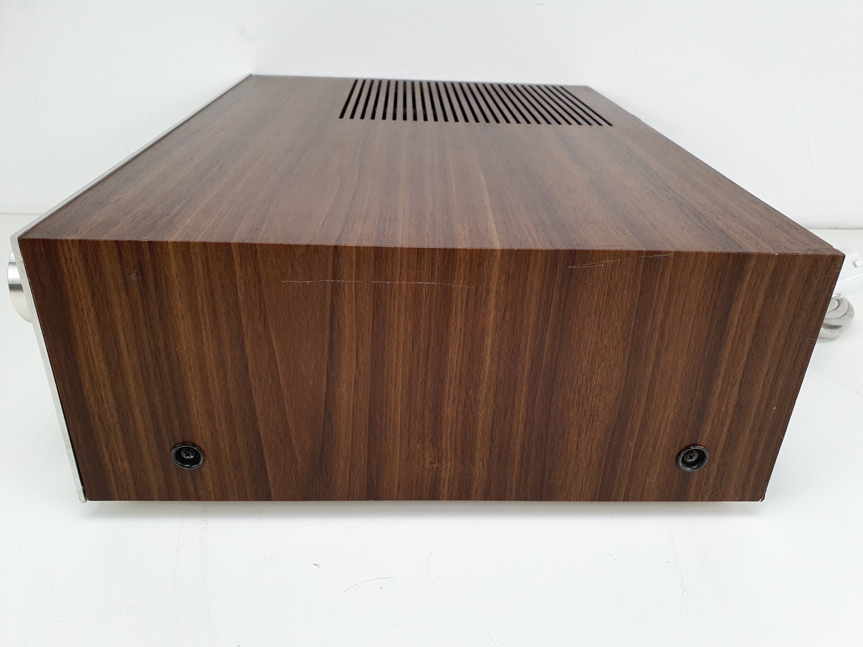 Akai AA-1050 stereo receiver - 35W 4-16Ohm - Volledig werkend