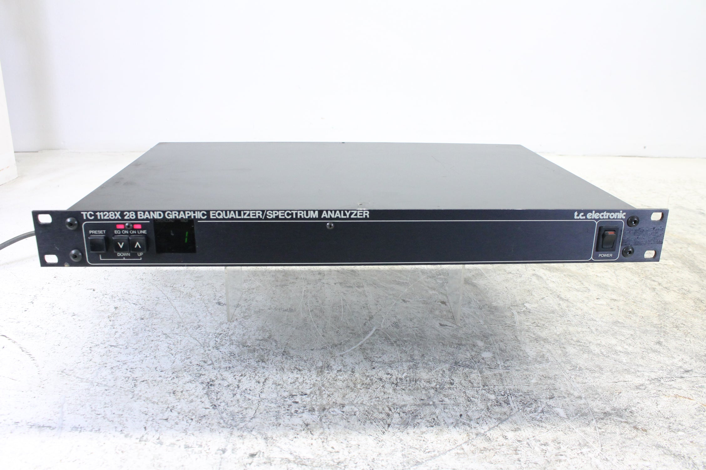 TC Electronic TC 1128X 28 band graphic equalizer/spectrum analyzer (No.2)