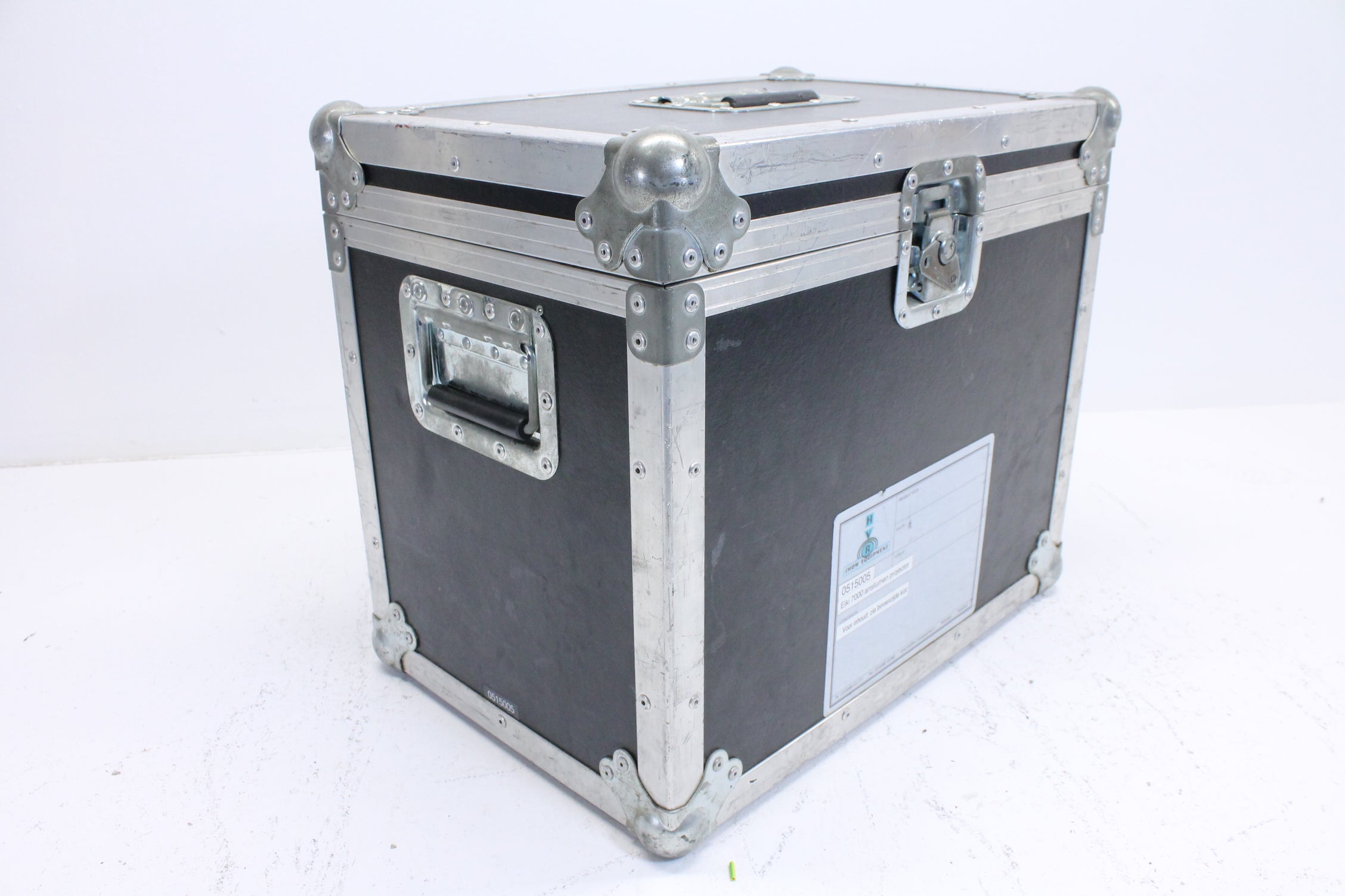Eiki Projector LC-X85 With Case and Accessories