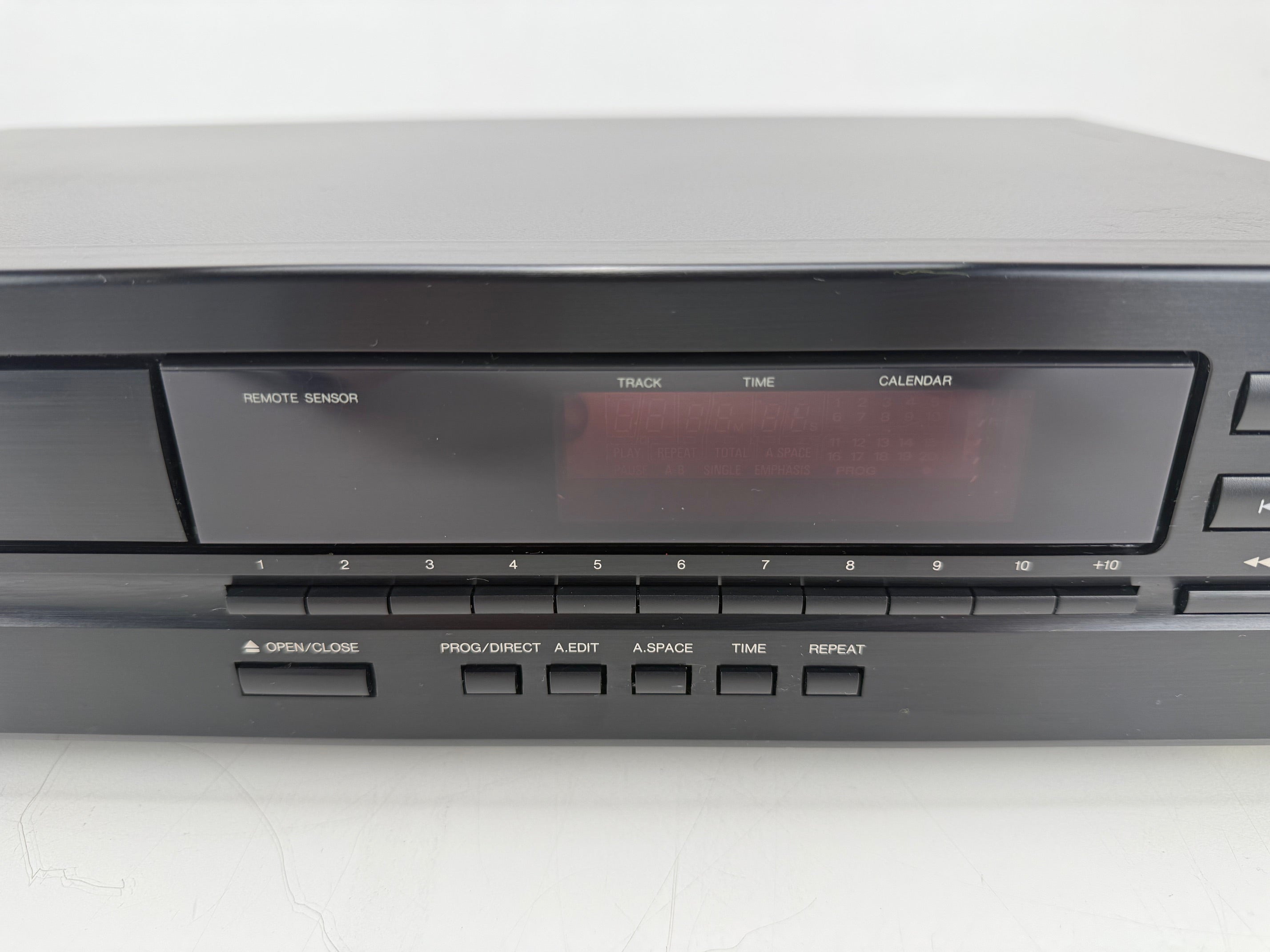 Denon DCD - 590 PCM Audio Technology / Compact Disc Player