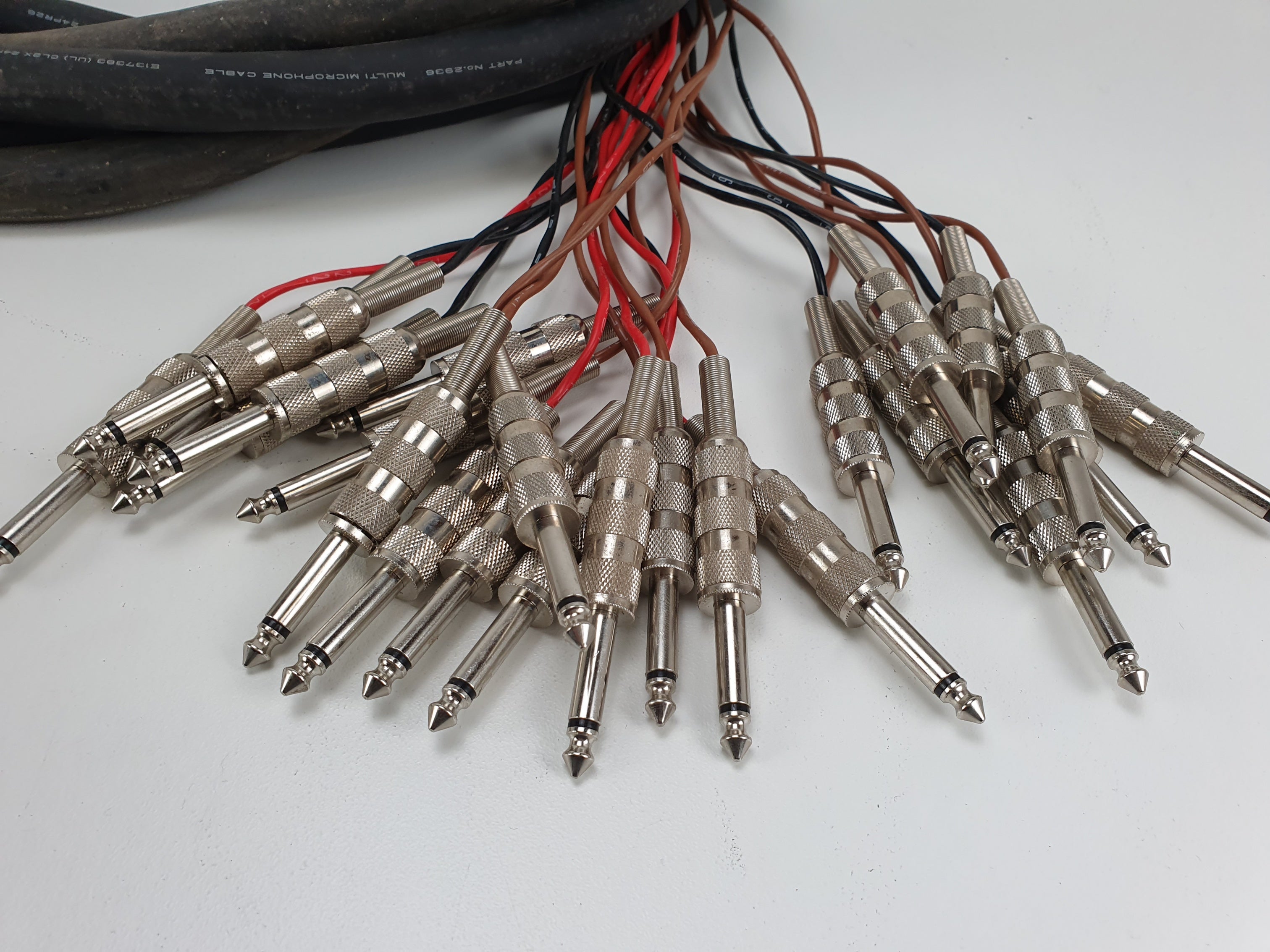 Mogami 2936 24-aderige multikabel - RCA naar mono jack - ca. 5 m - hoogwaardige studiokabel