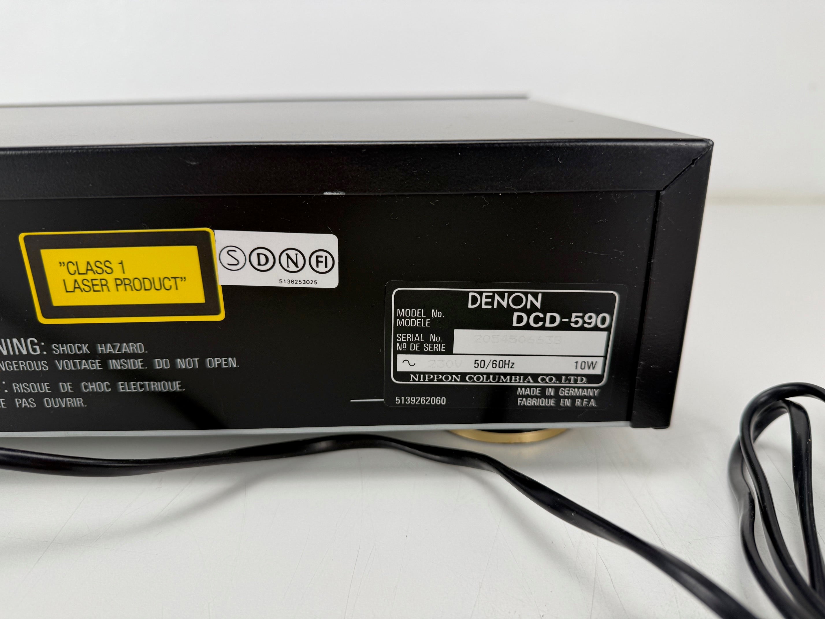 Denon DCD - 590 PCM Audio Technology / Compact Disc Player