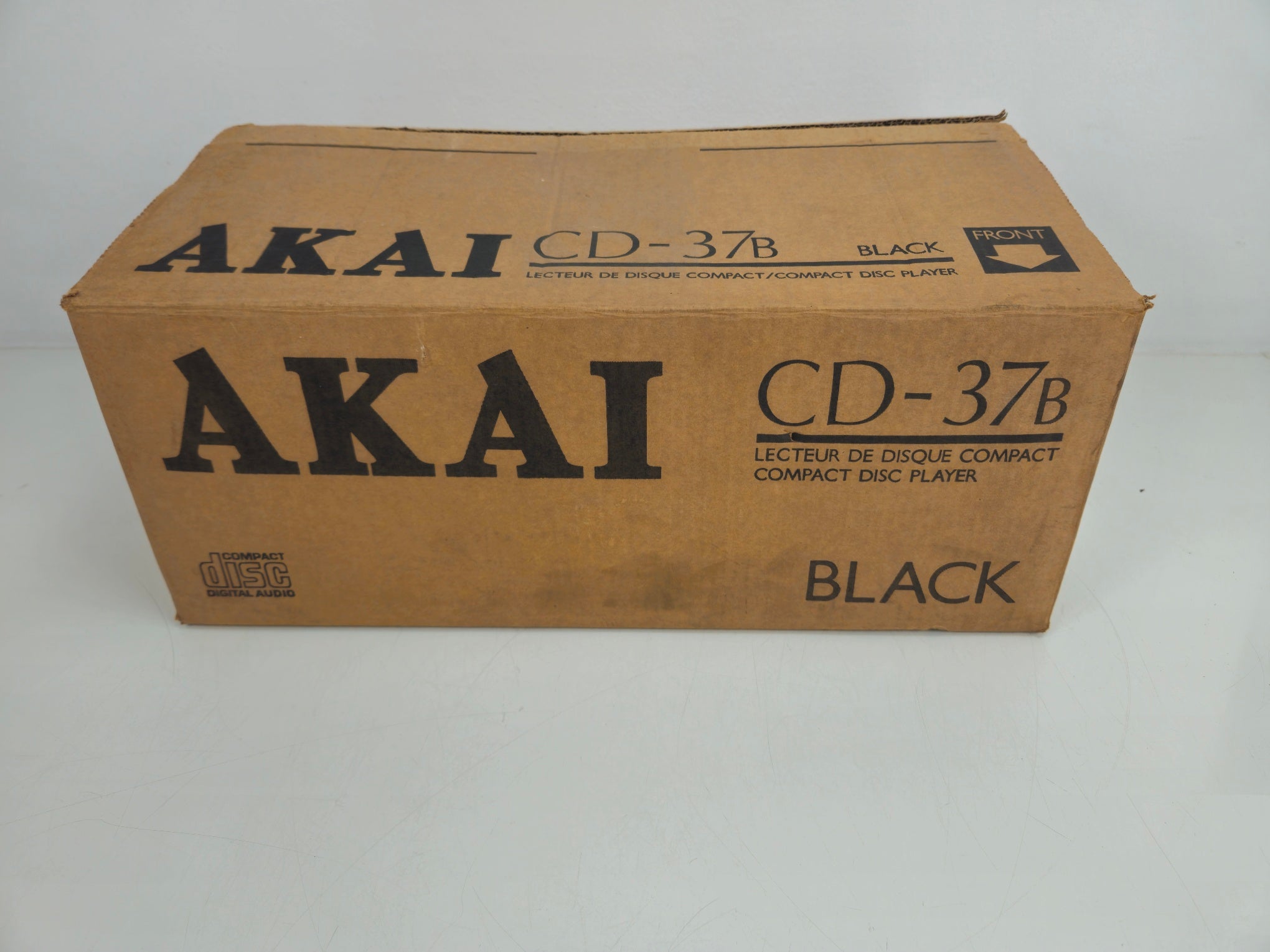 Akai - CD-37B - Compact Disc Player - With Remote