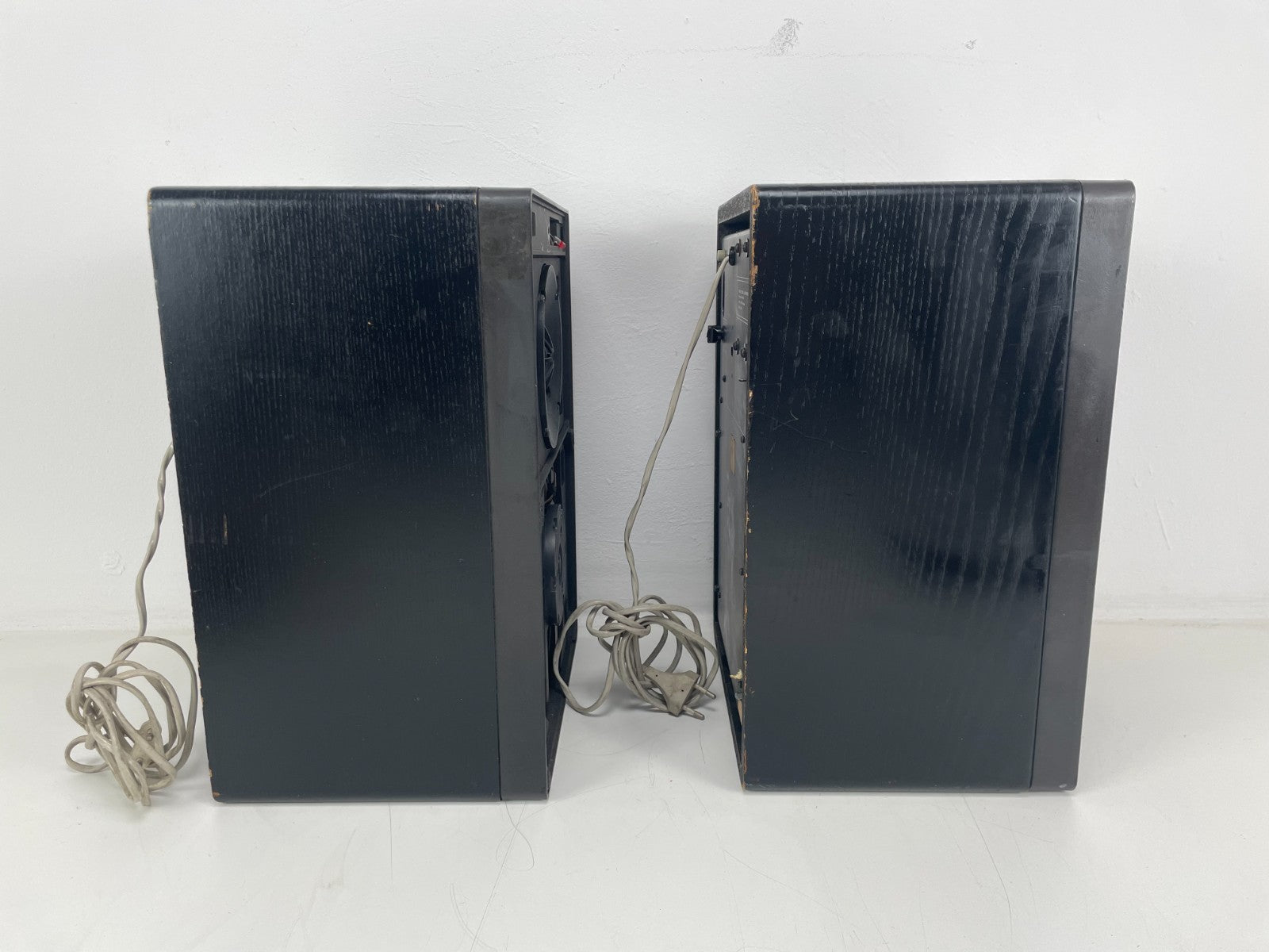 Philips 22RH544/50R MFB Active Speakers - Missing the two Logo strips