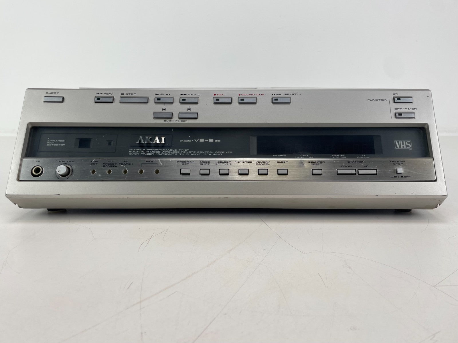 Akai VS-5EG VHS Video Cassette Recorder - Sold as is