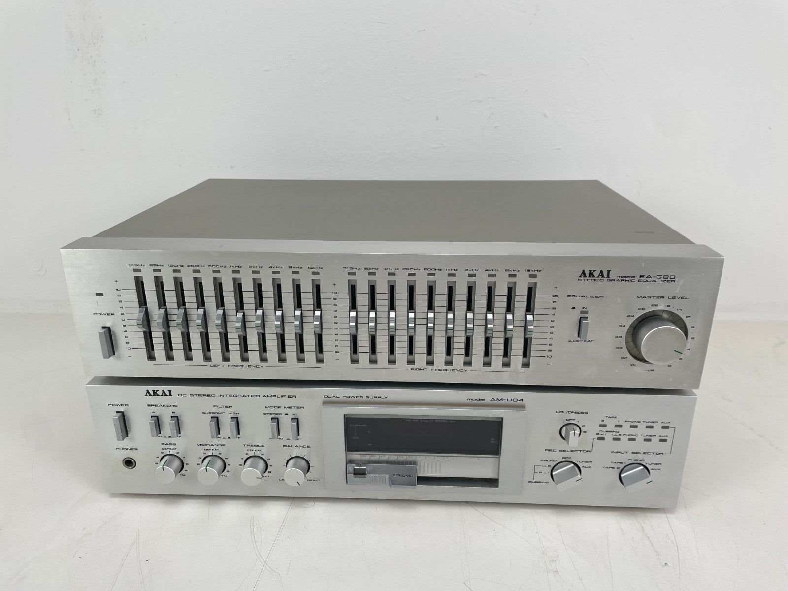 Akai EA-G80 Graphic Equalizer + AM-U04 Amplifier Set