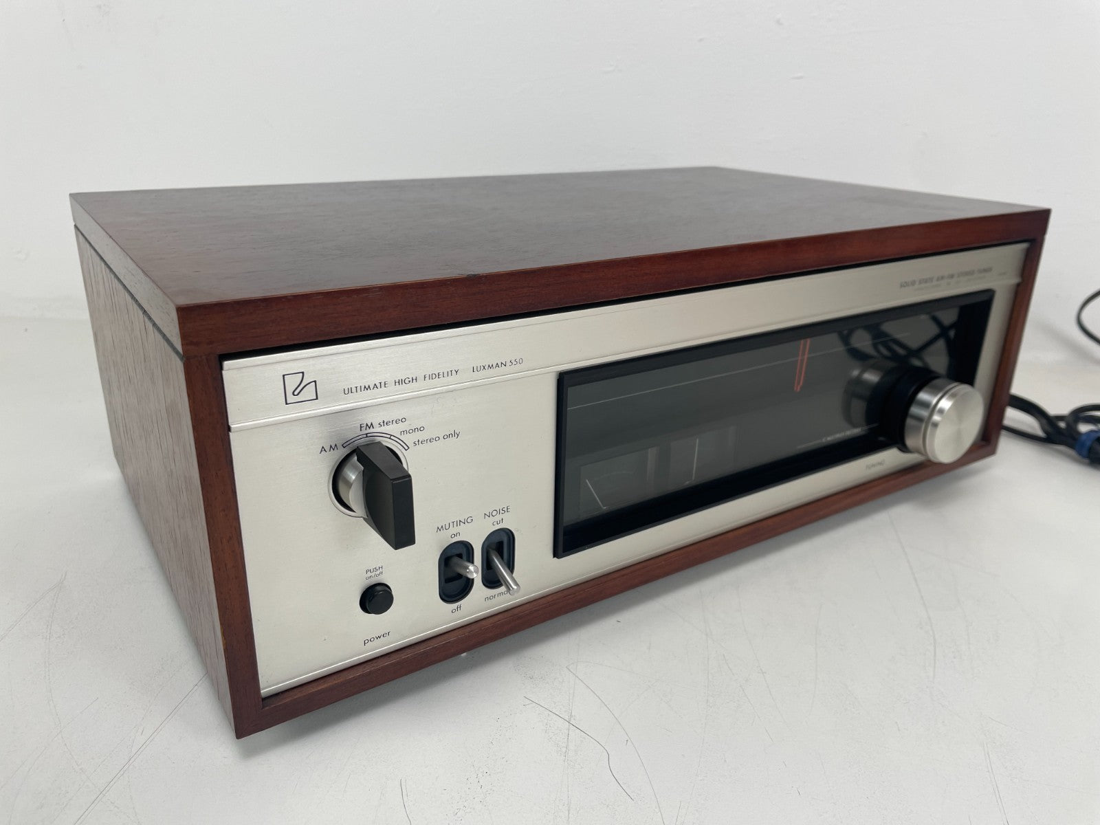 Luxman Luxman WL-550 Tuner – Serviced – US Plug / 220V – With Manual