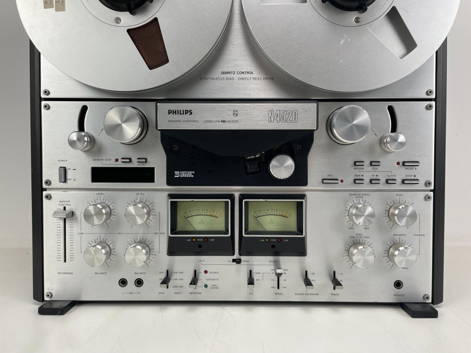 Philips N4520 spoelbandrecorder – 1/4 inch – 4 sporen – Licht onderhoud